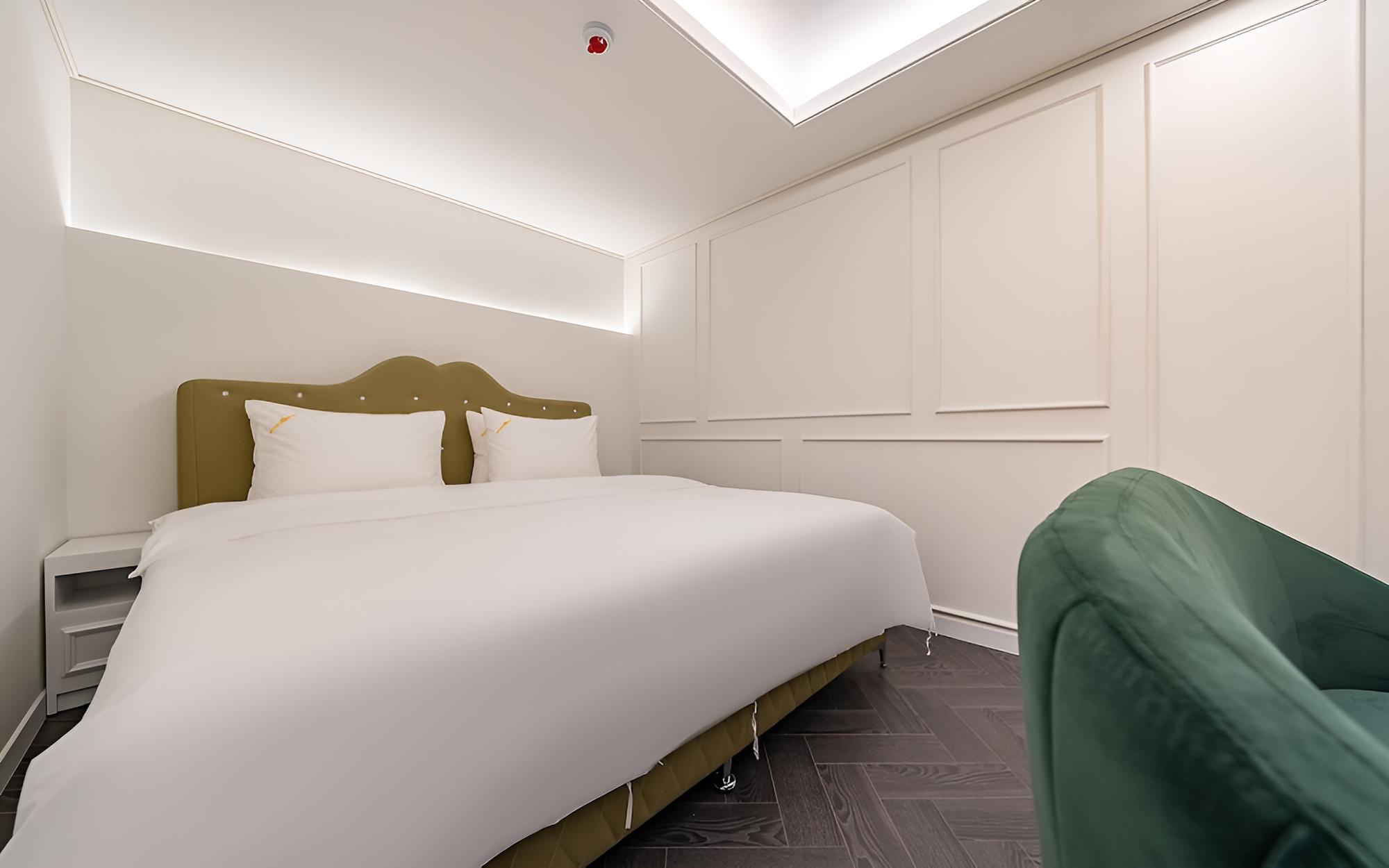 Room (VIP room (massage chair / Netflix / a)