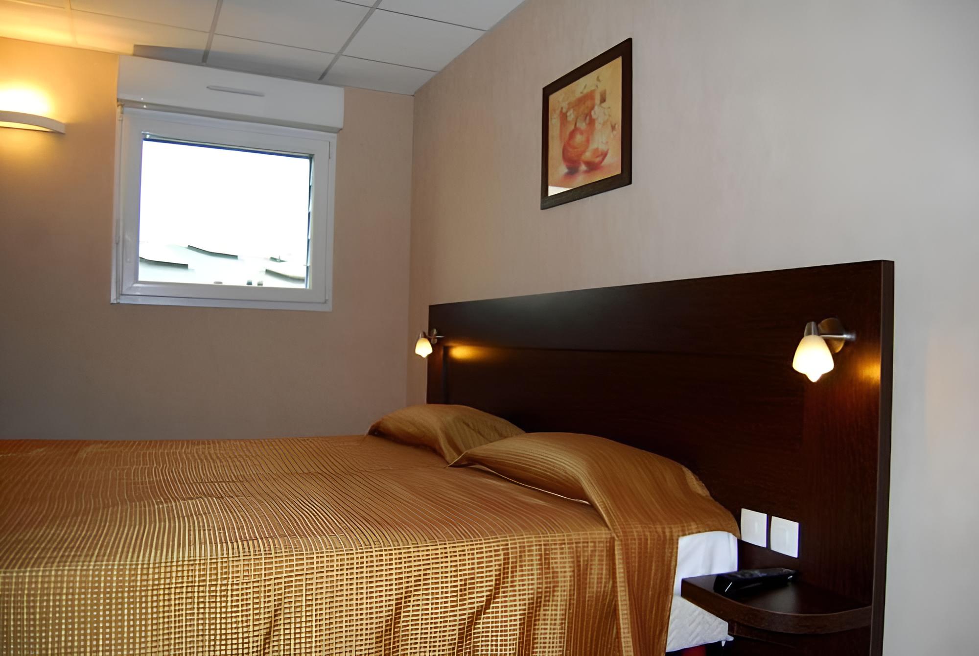 Twin Room, 2 Twin Beds photo 2