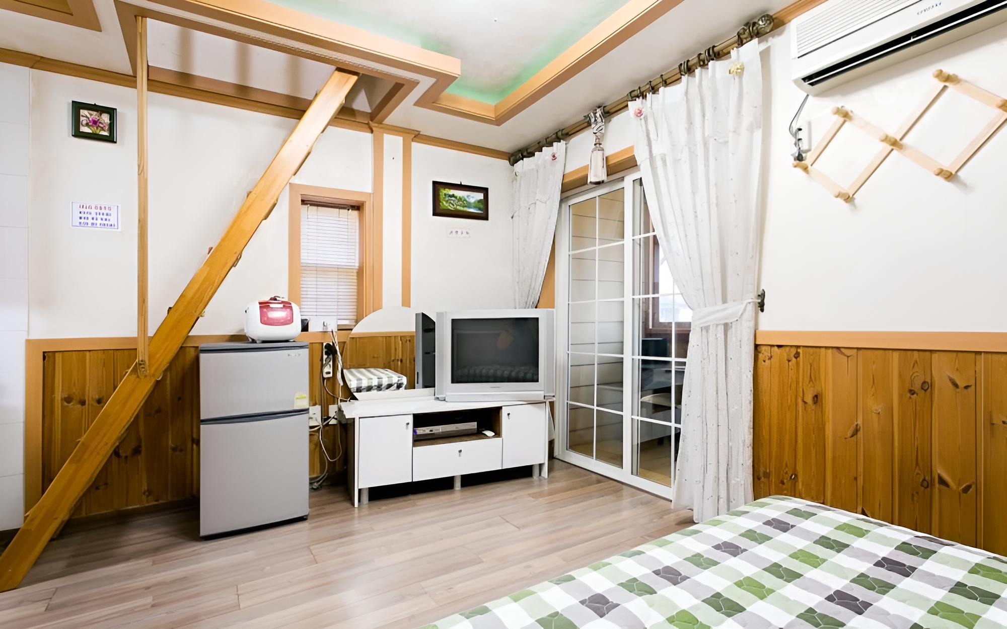 Room (Rosemary (Duplex))