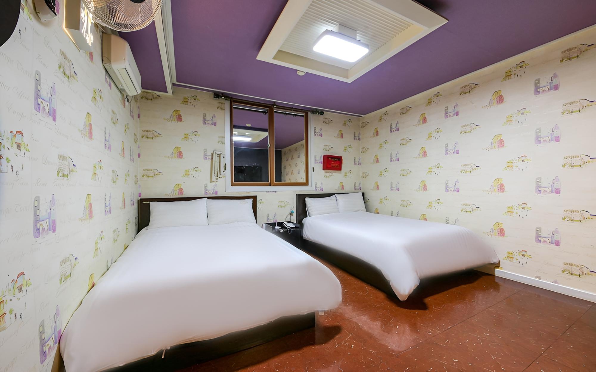 Room (Twin) photo 3