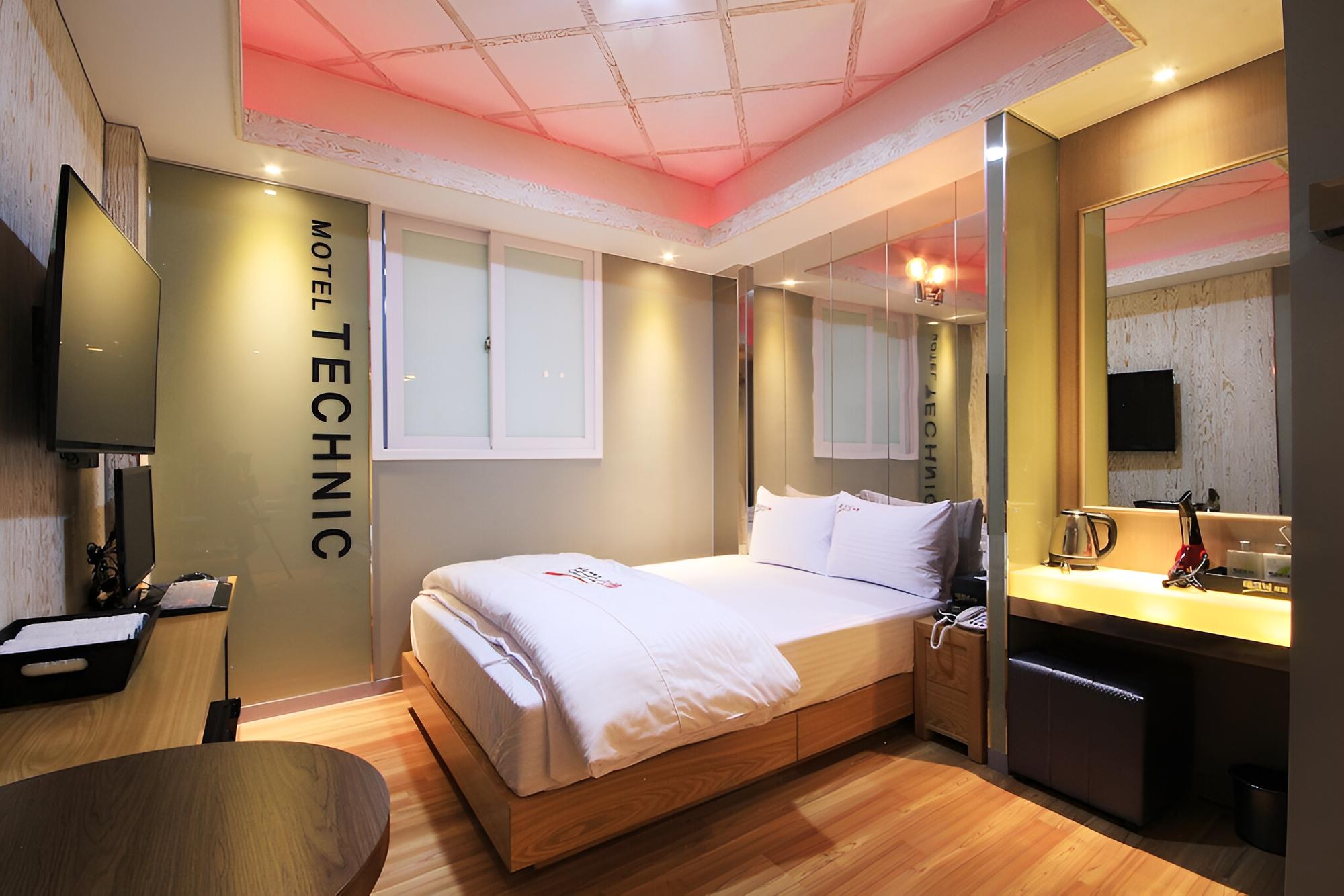 Room (Standard room)