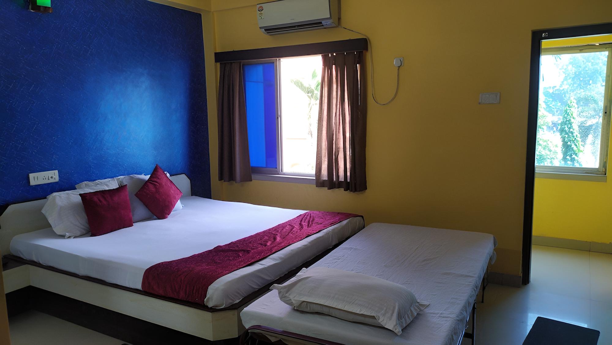Deluxe Triple Room, 1 Bedroom, City View