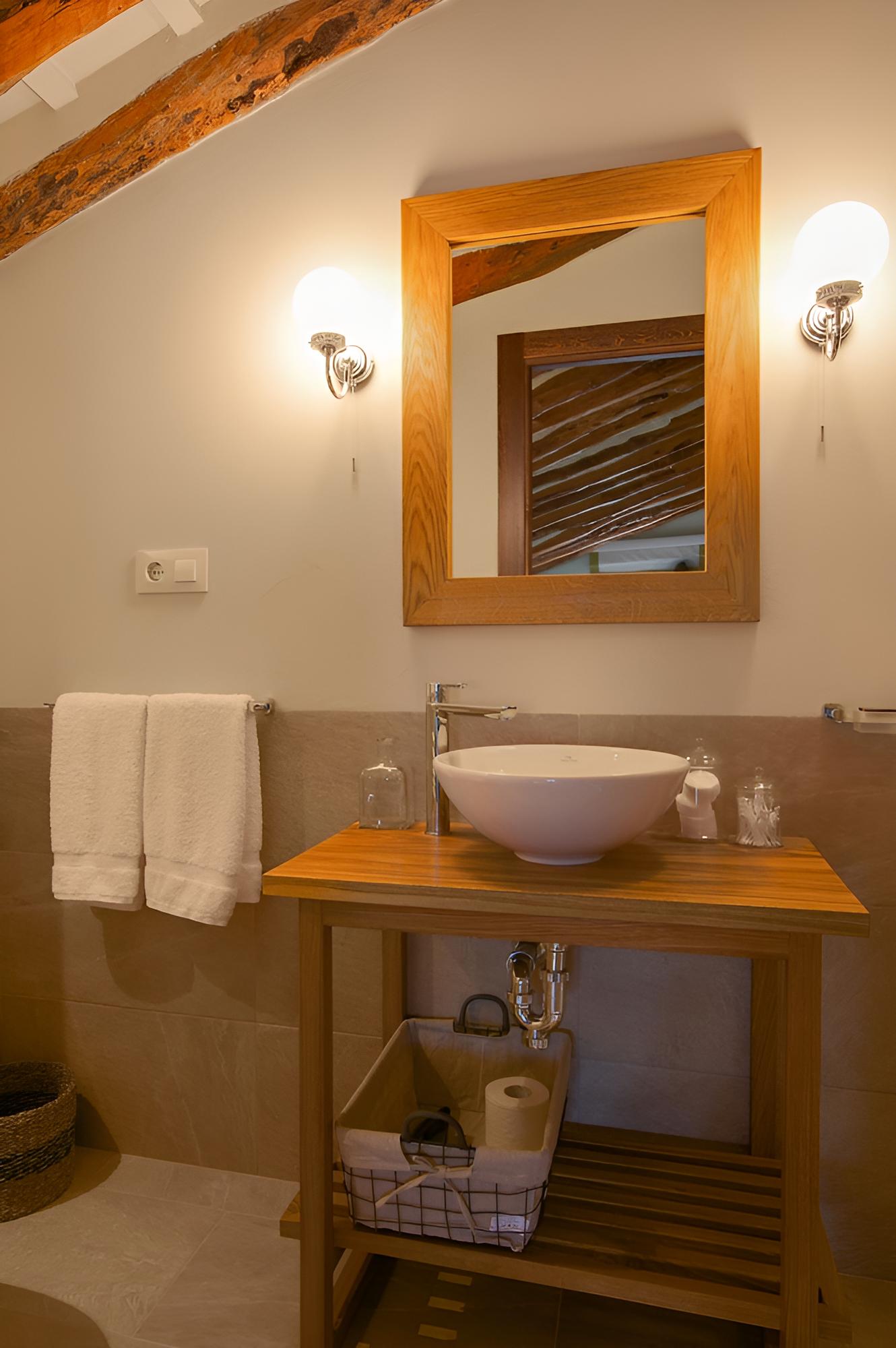 Suite (corner) photo 1