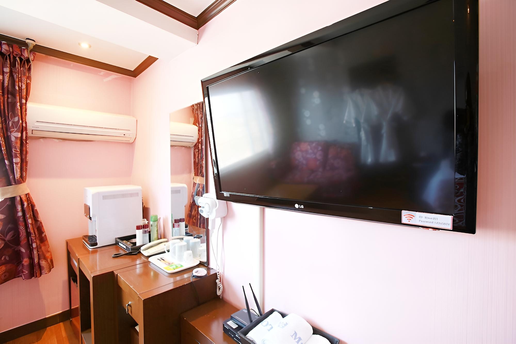 Room (Standard room (River View))