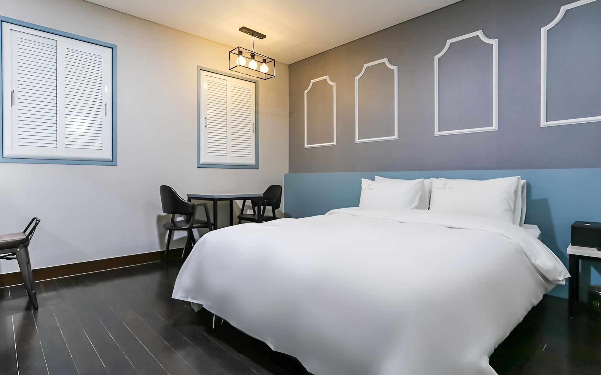 Room (Standard room)