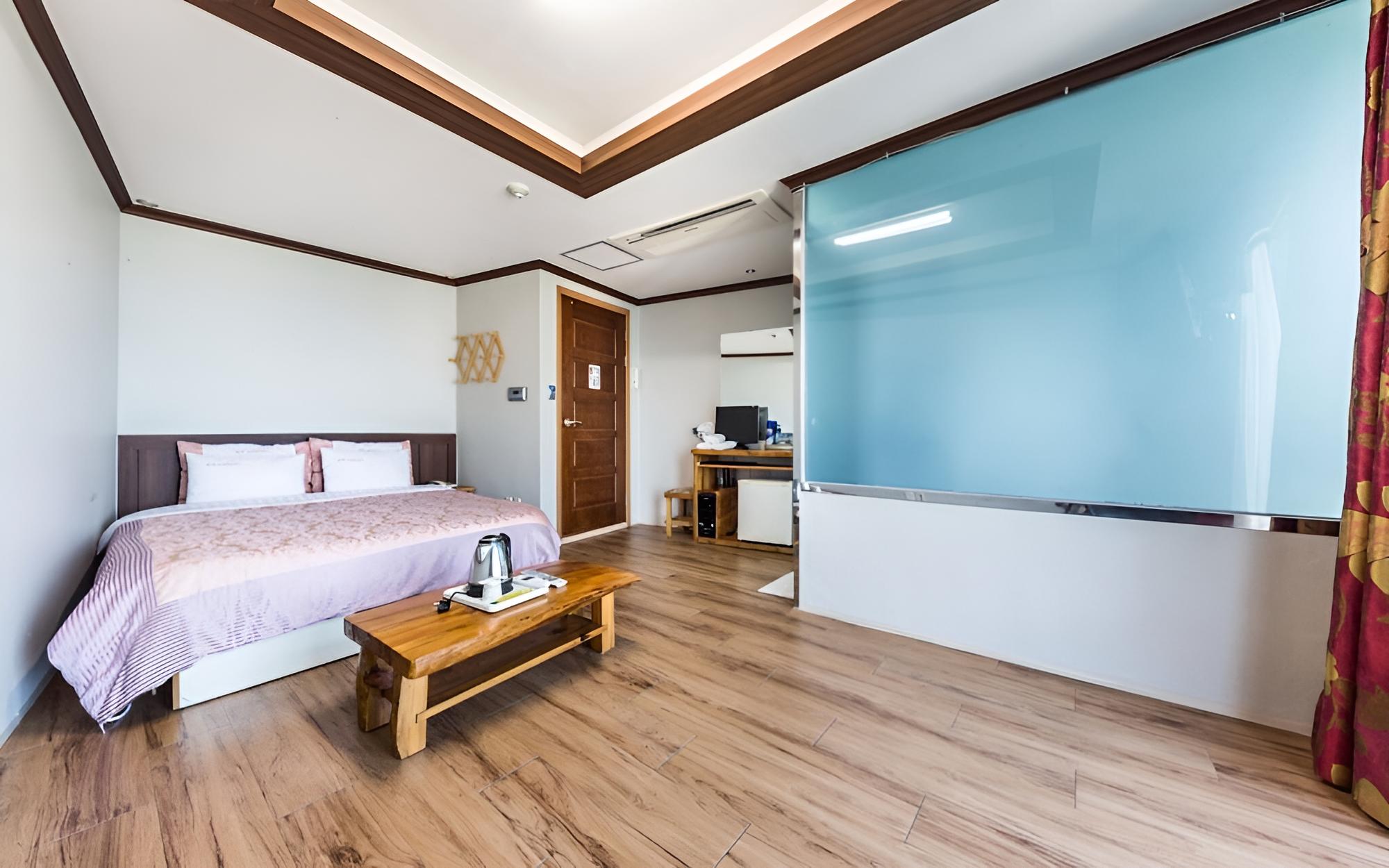 Room (Standard)