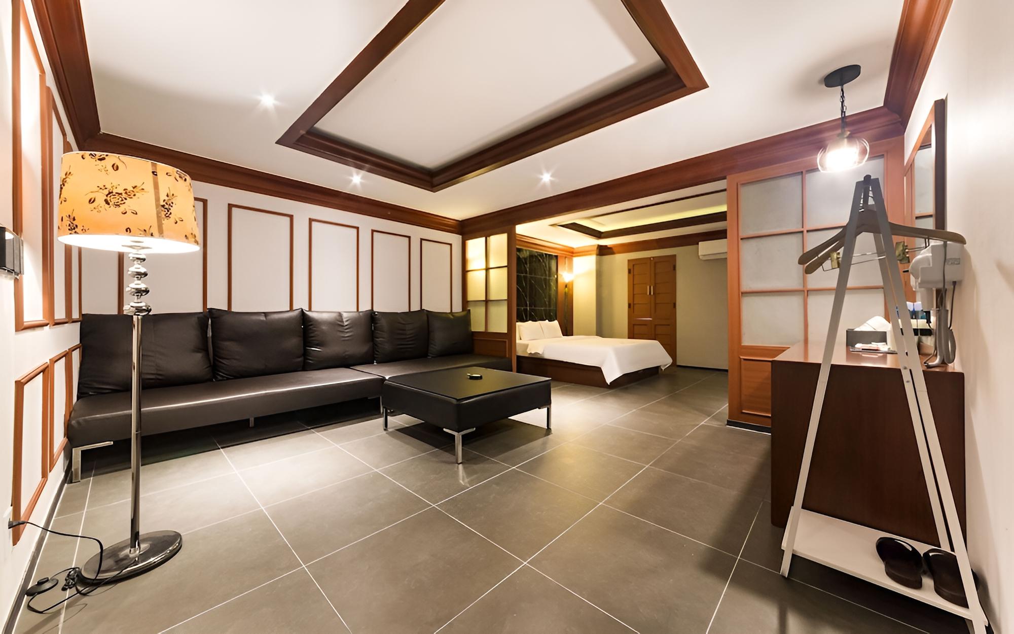 Room (Suite (2PC 1PC Netflix/wave viewing a)