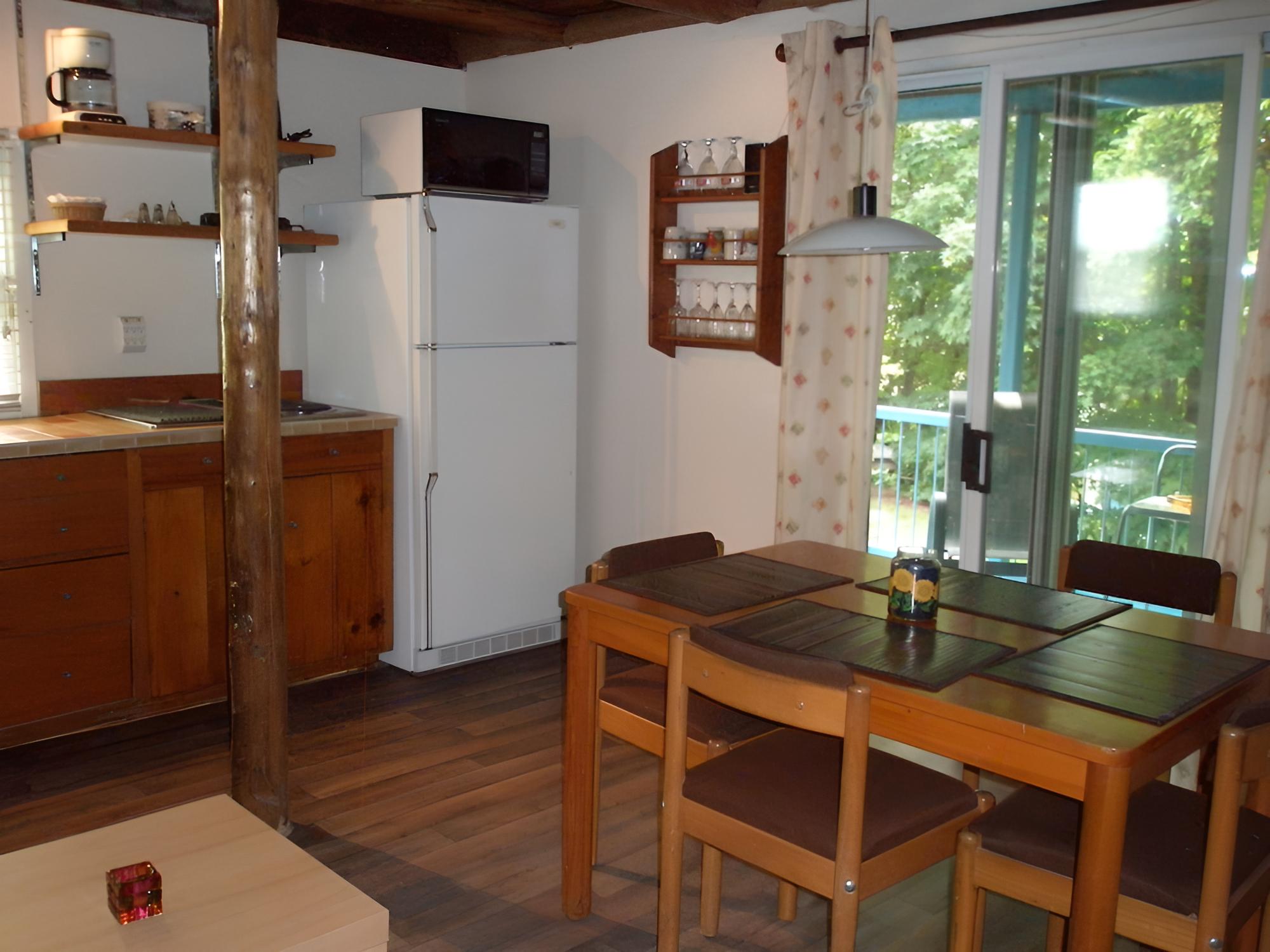 Cabin, Kitchenette, Annex Building (Pavillon Pic Bois) photo 1