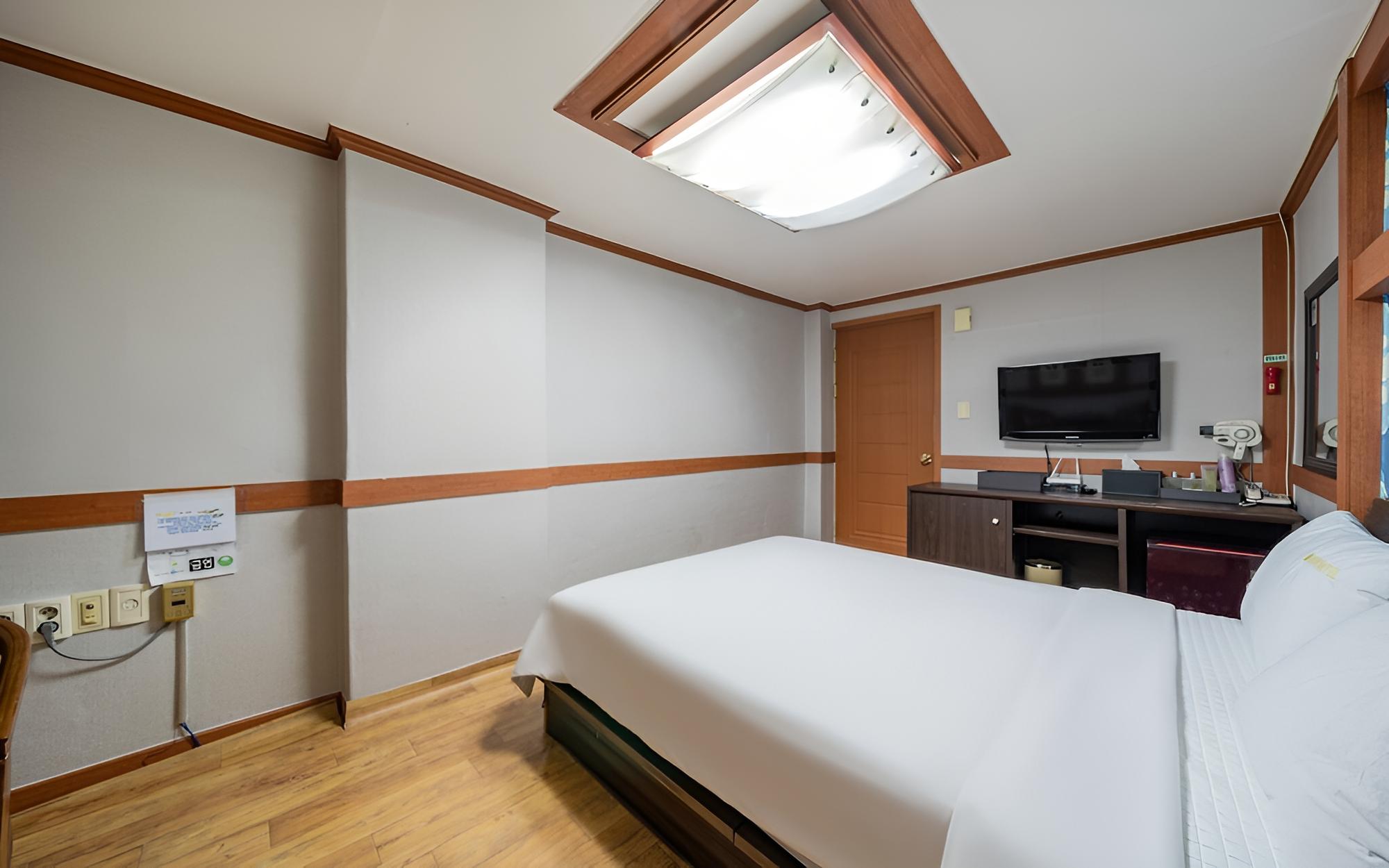 Room (Suite) photo 3