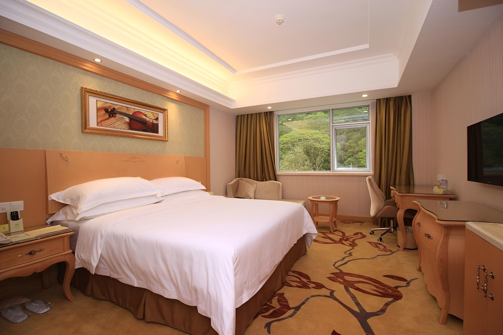 Classic Double Room, Non Smoking, Hill View