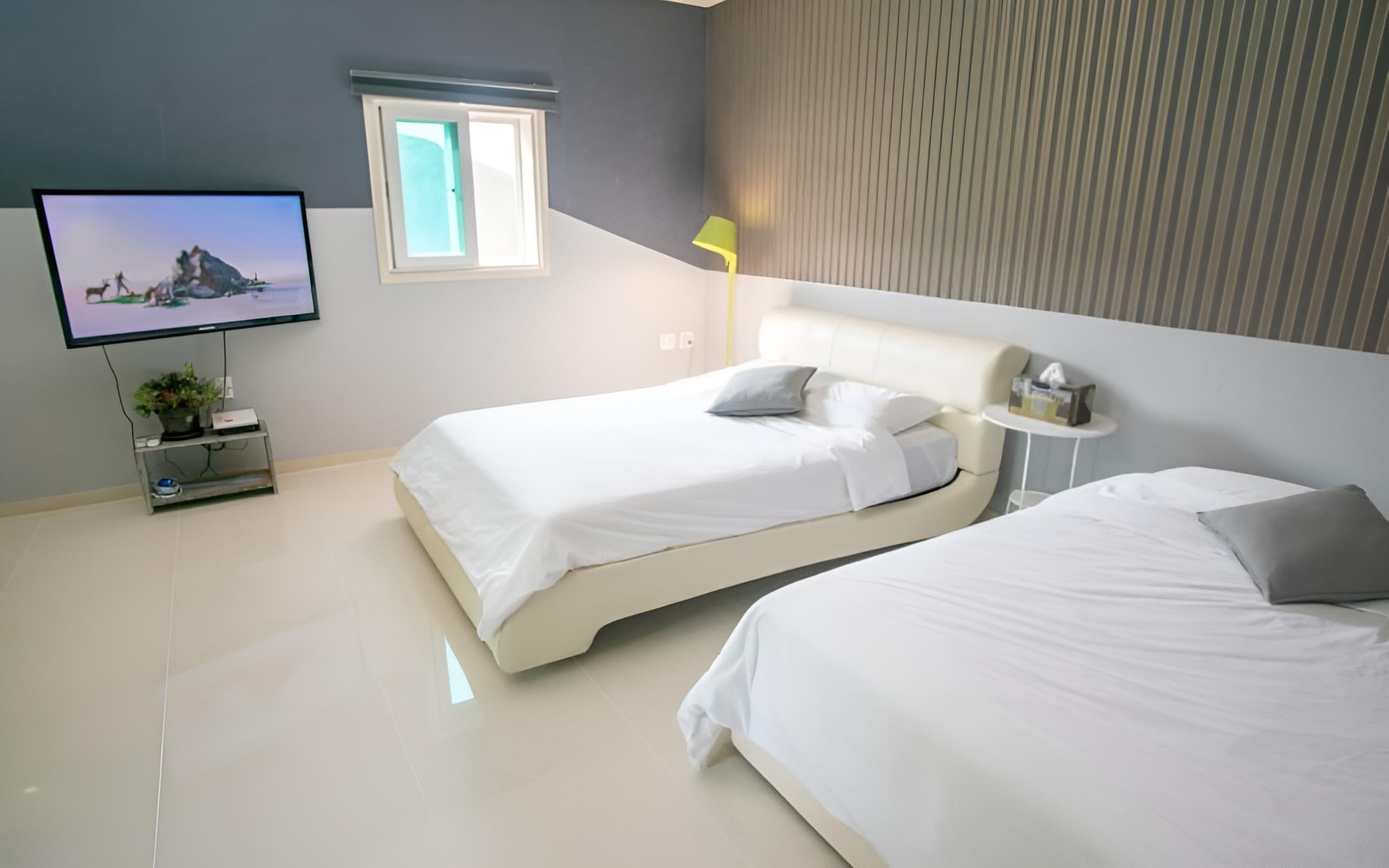 Room (Family Spa 202)
