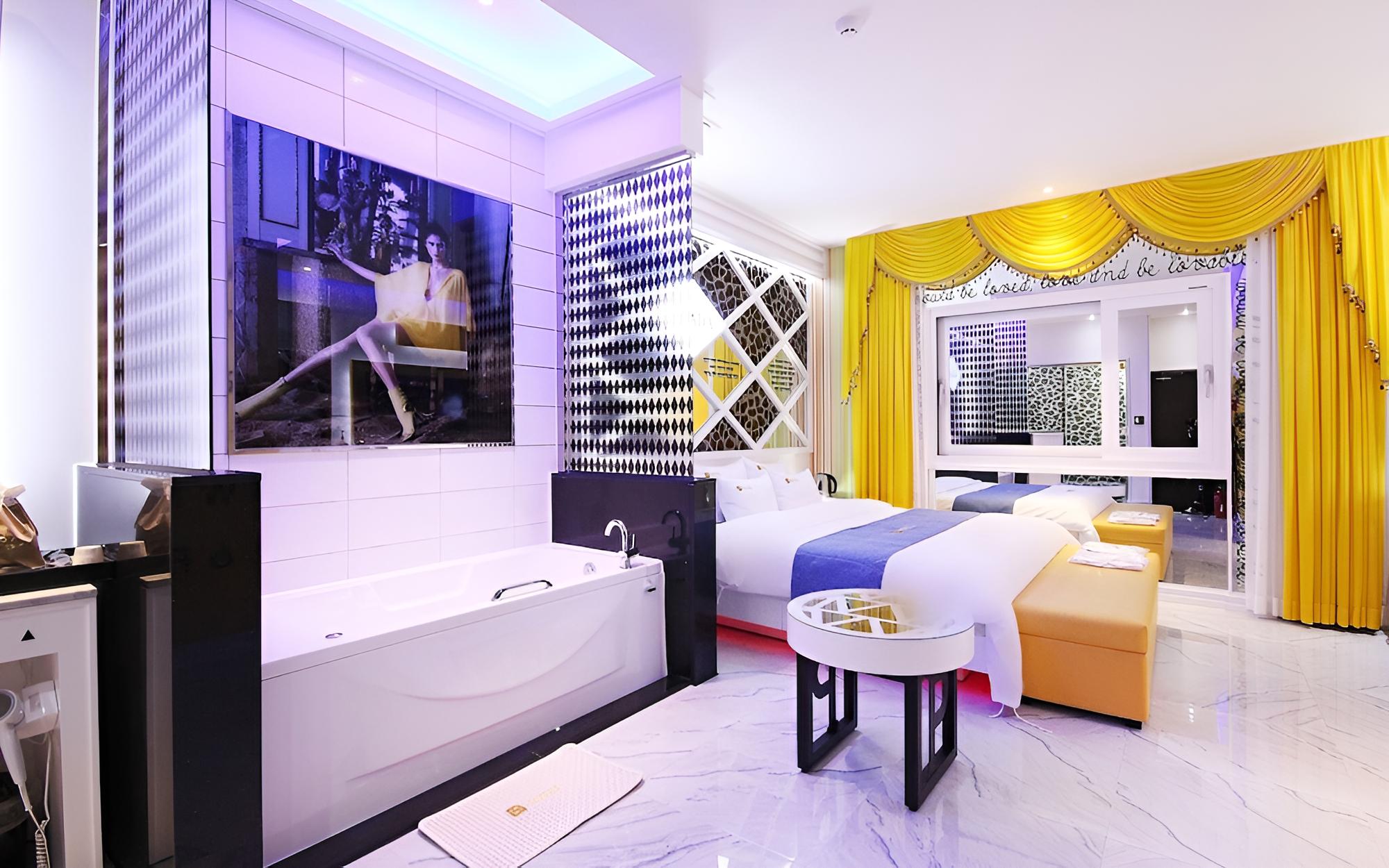 Room (1 room 1 parking (Premium A)) - Photo 11