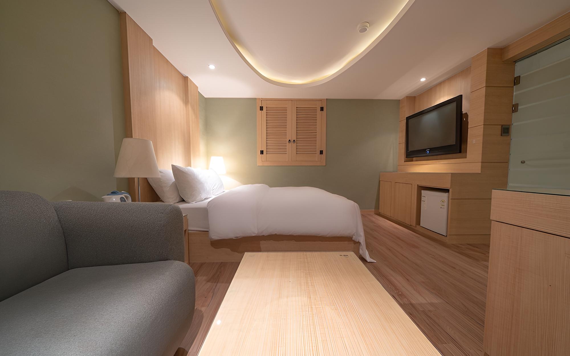 Room (Type A (by car))