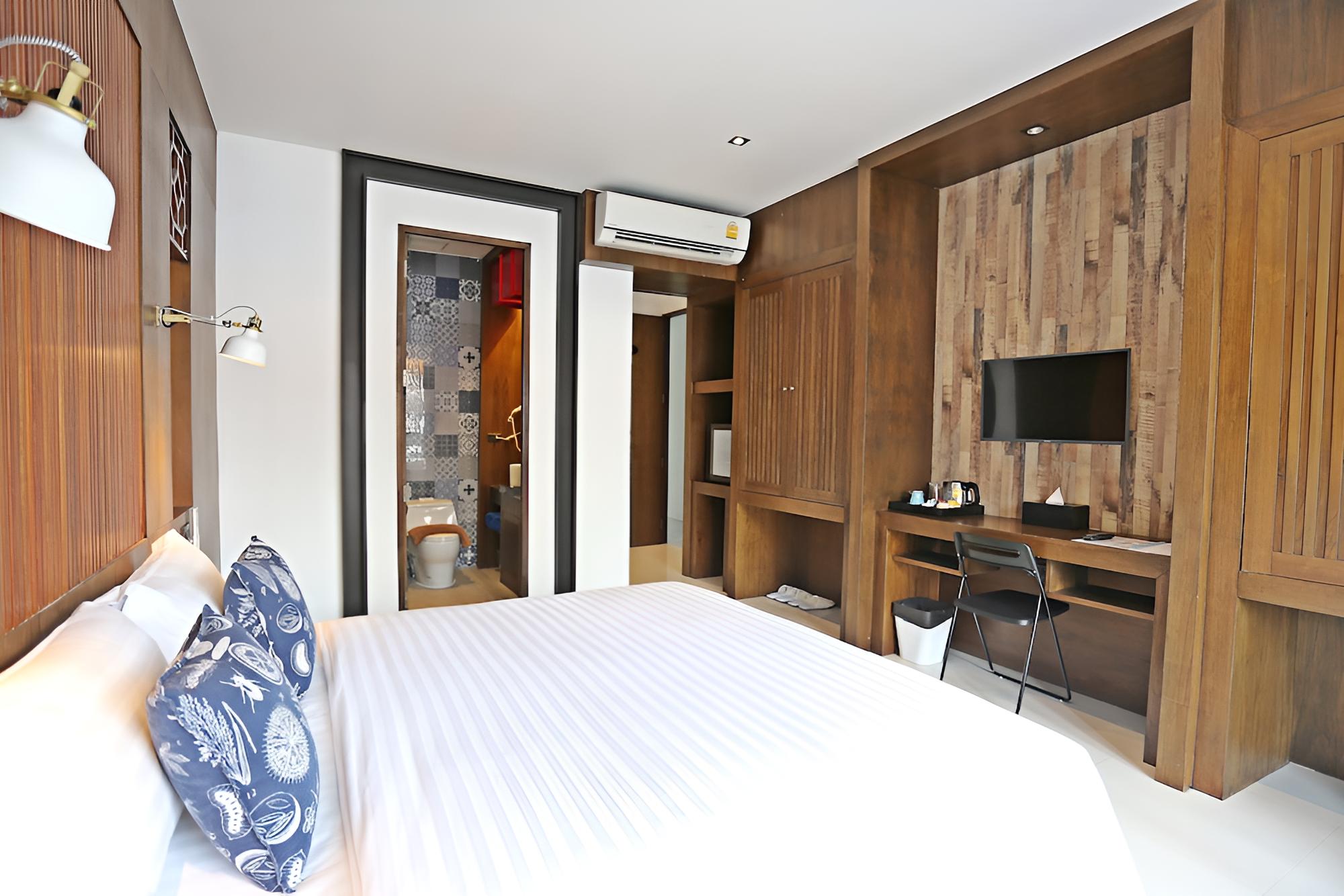 Deluxe Double or Twin Room