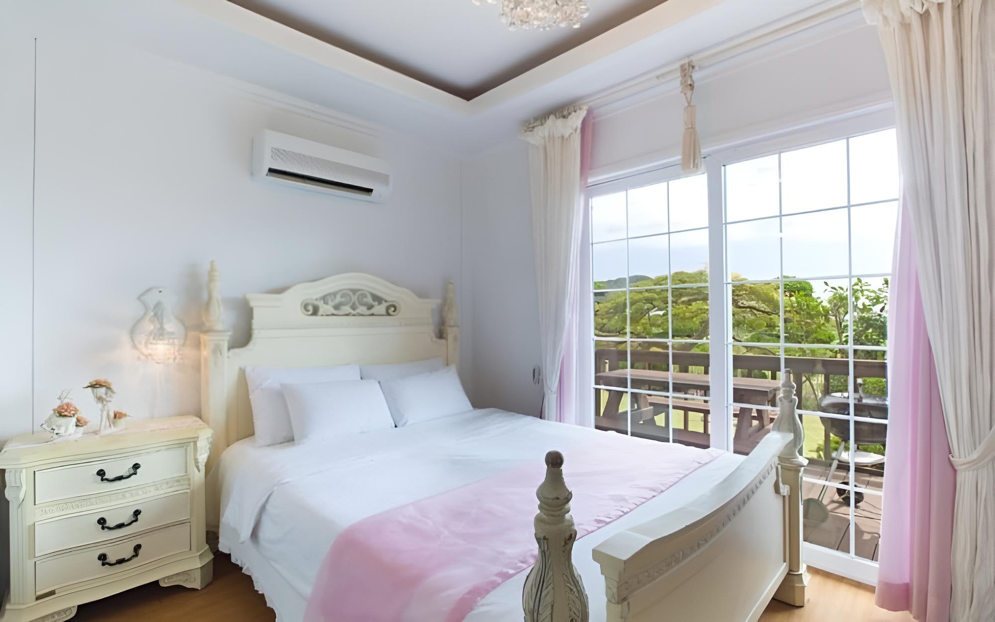 Room (Cozy103)