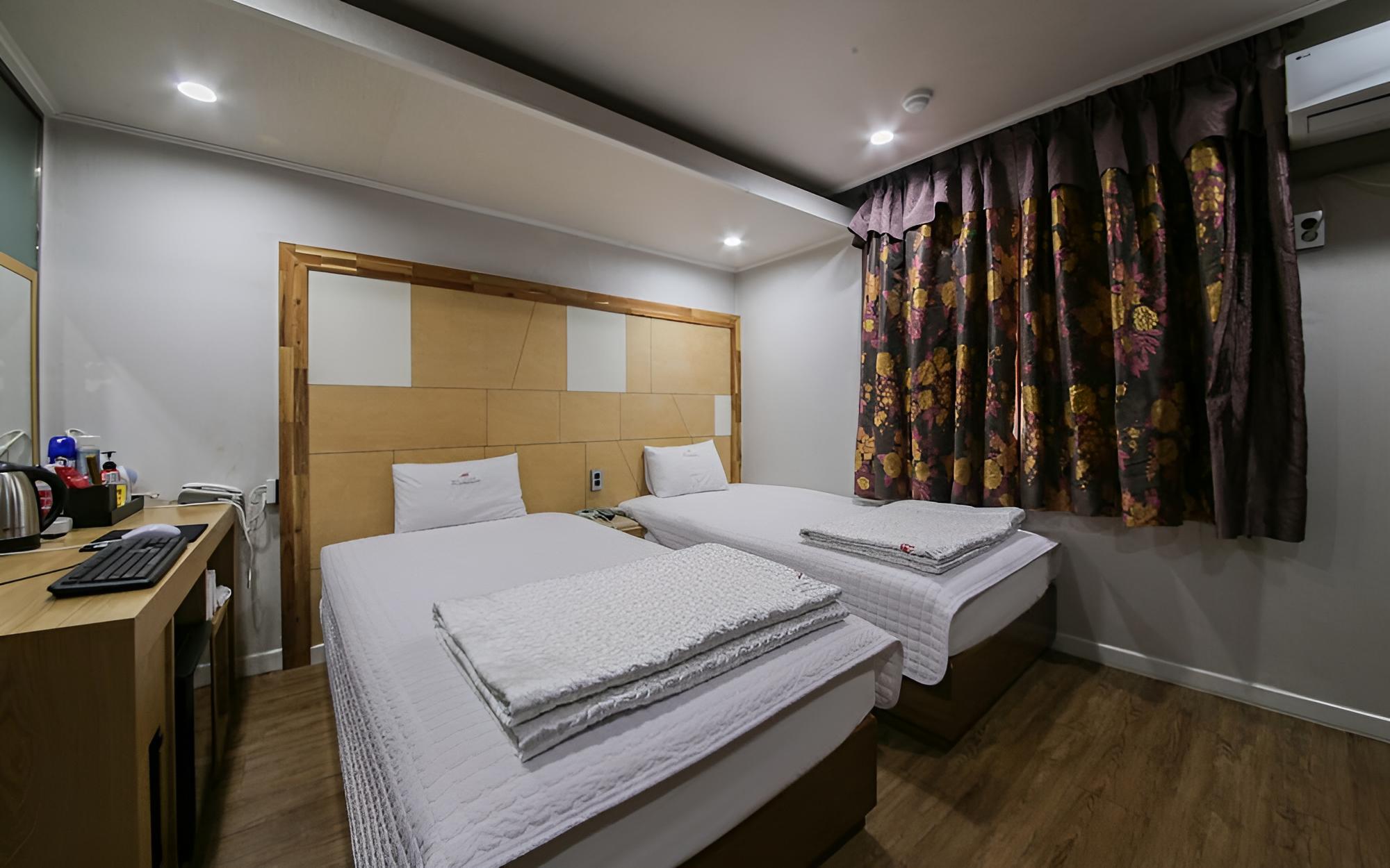 Room (Standard twin) photo 1