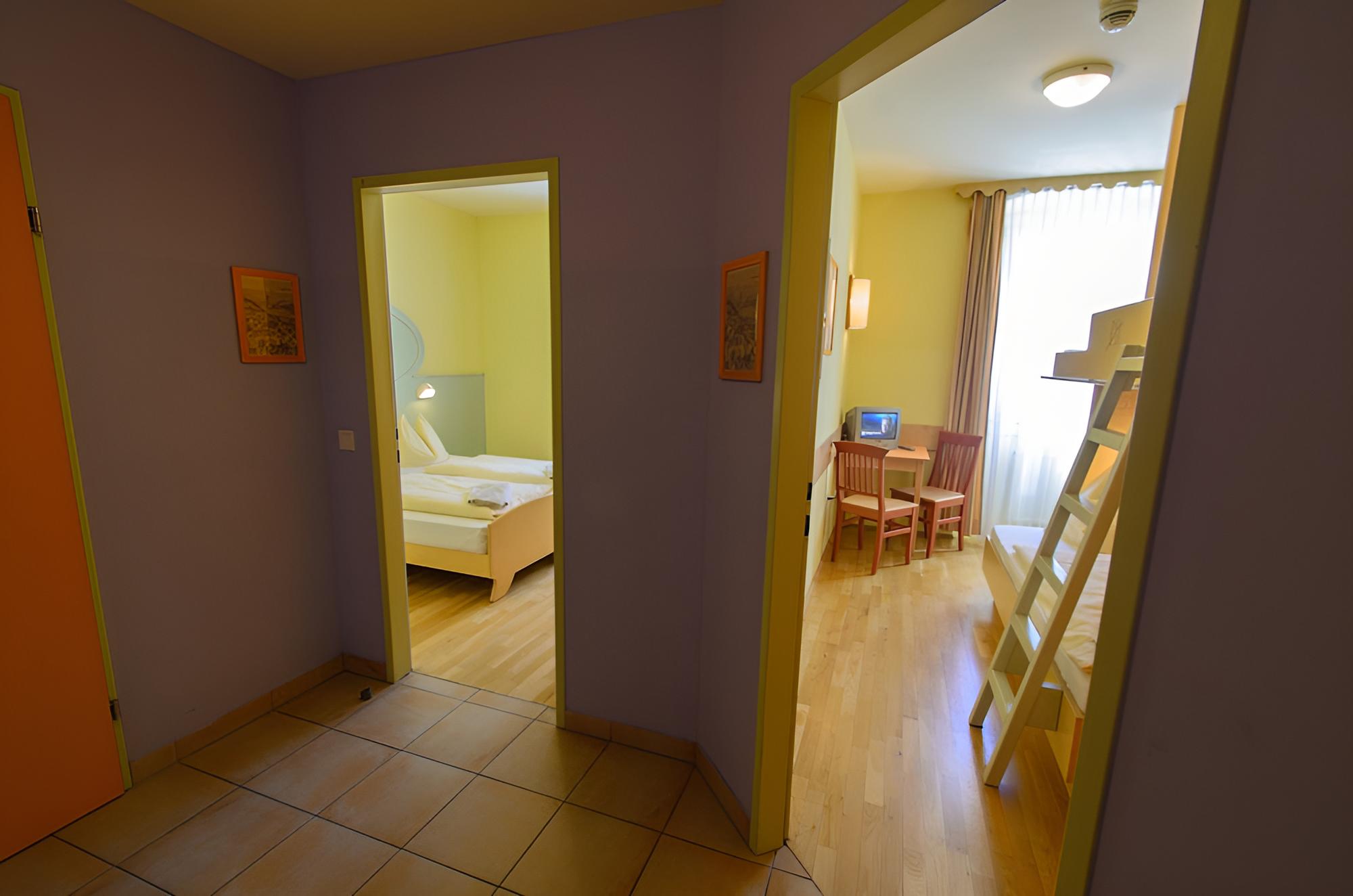Basic Apartment, 2 Bedrooms photo 2