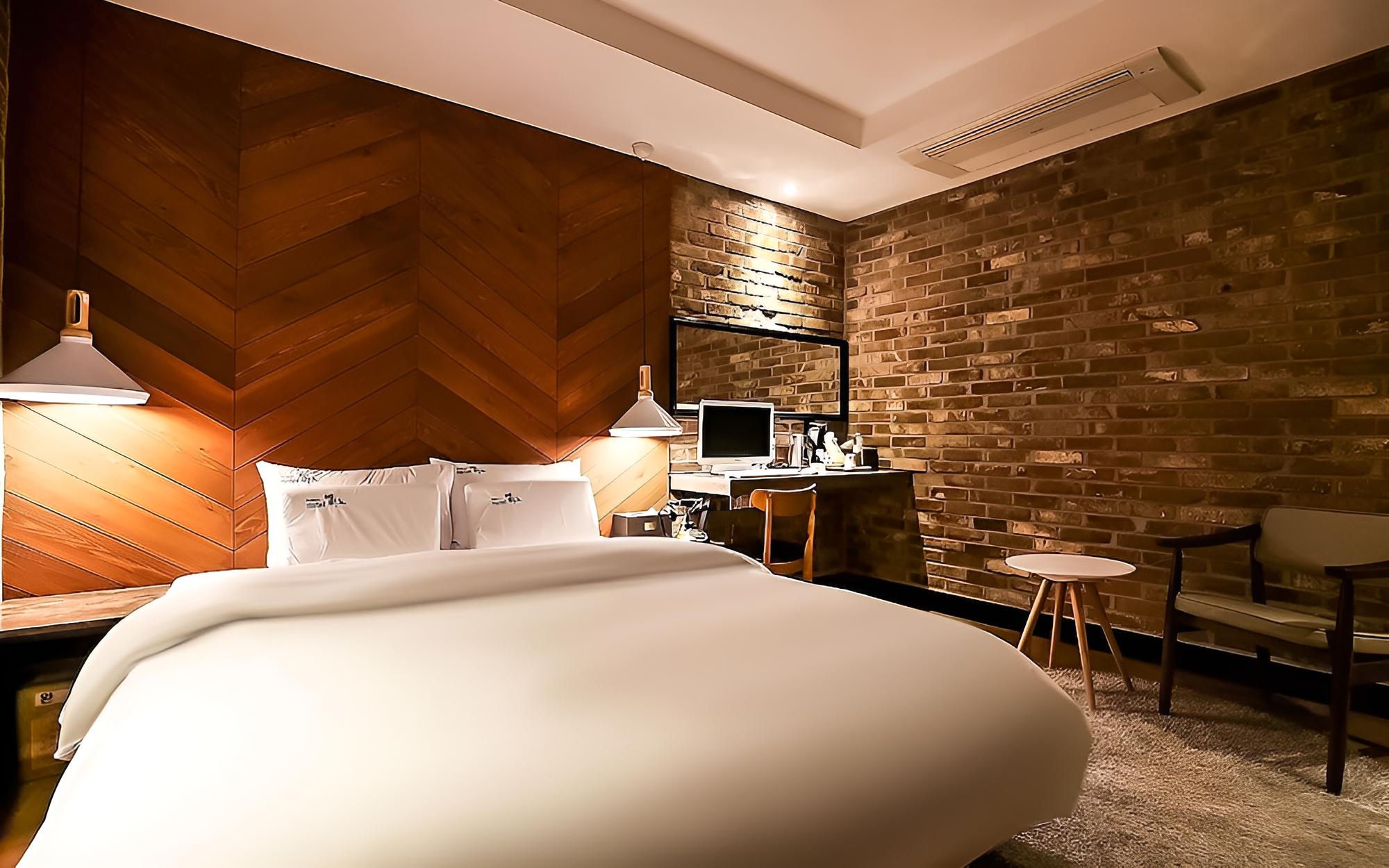 Room (Deluxe (up to KRW 5000 discount when ) - Photo 6