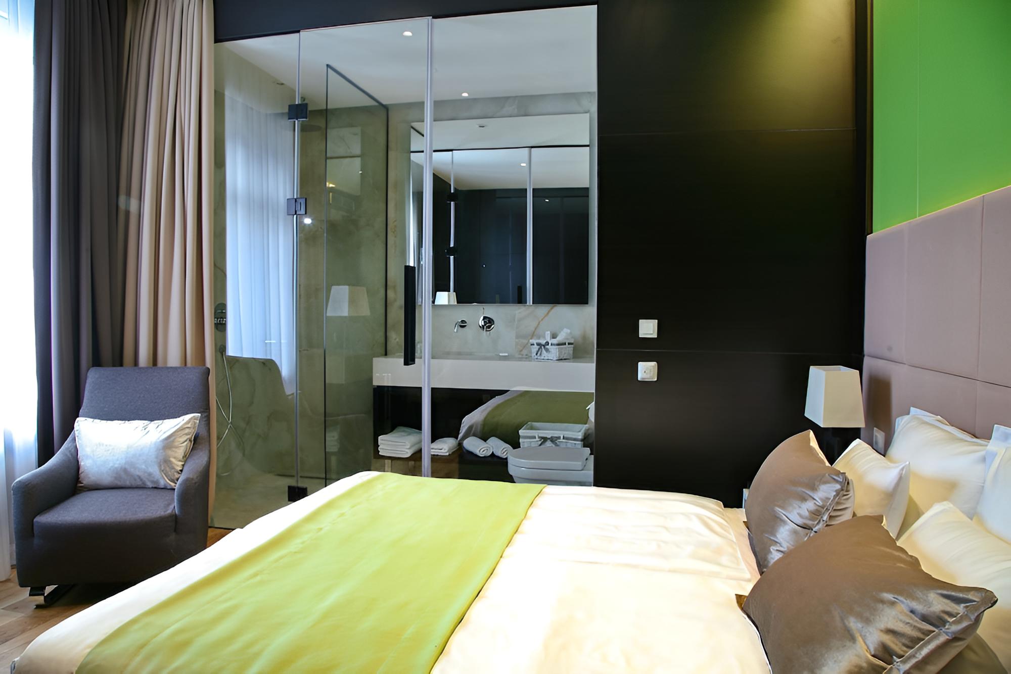 Superior Double Room, City View