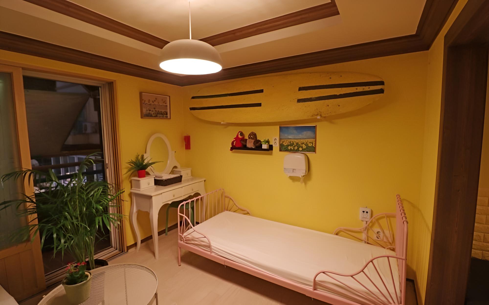 Room (Green 2nd floor (bed 3))