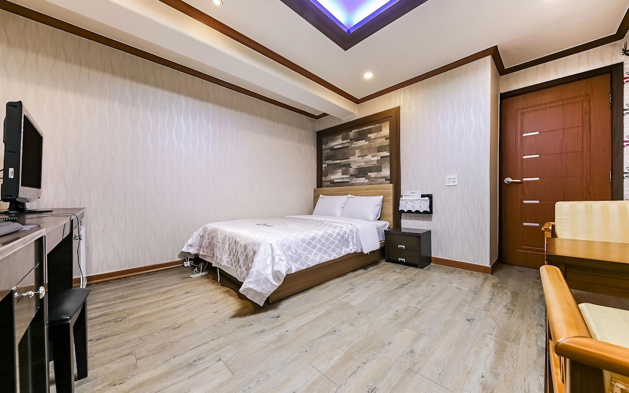Room (Standard Room)