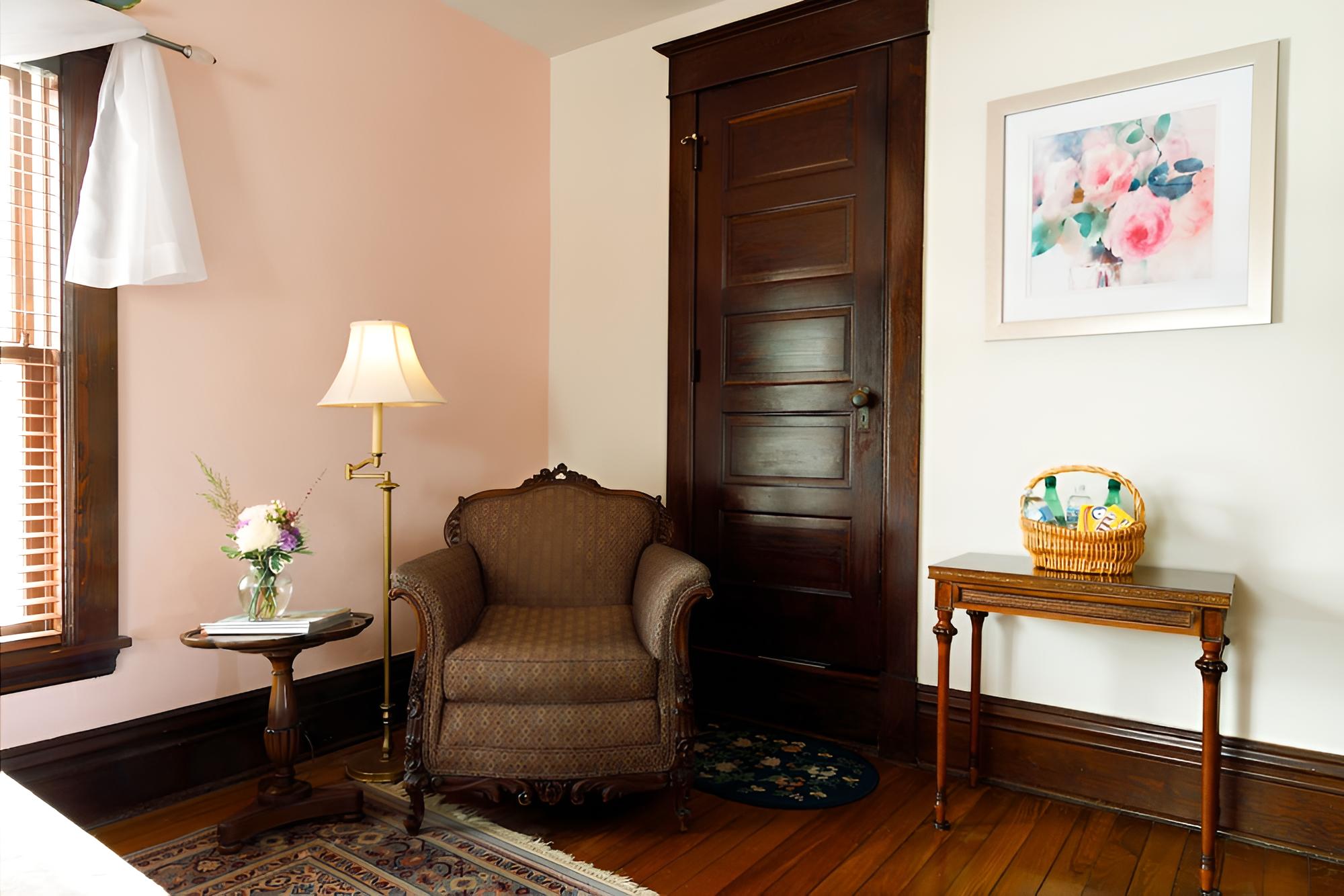 Rose Room photo 3