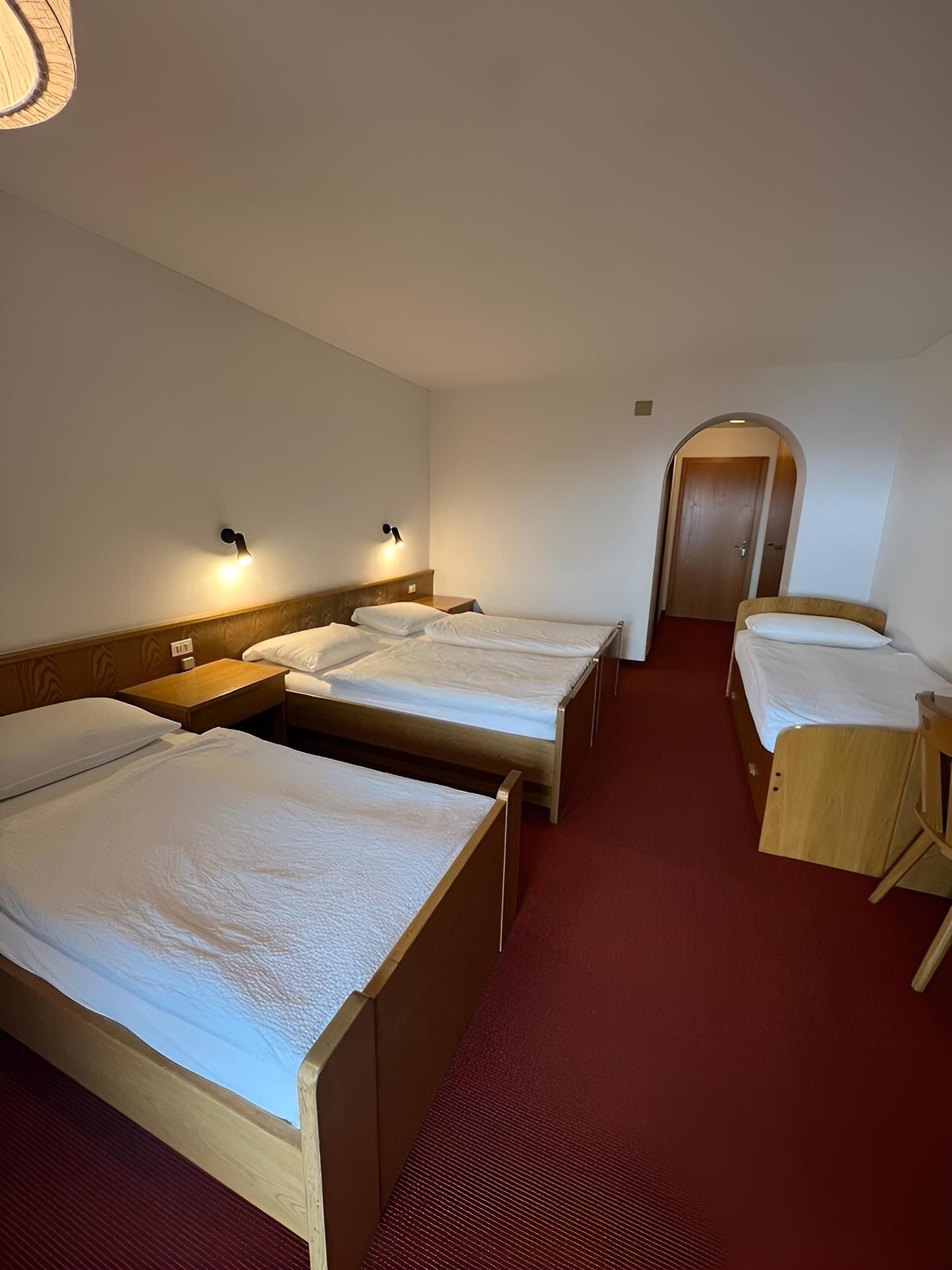 Standard Quadruple Room, Balcony, Mountain View photo 1