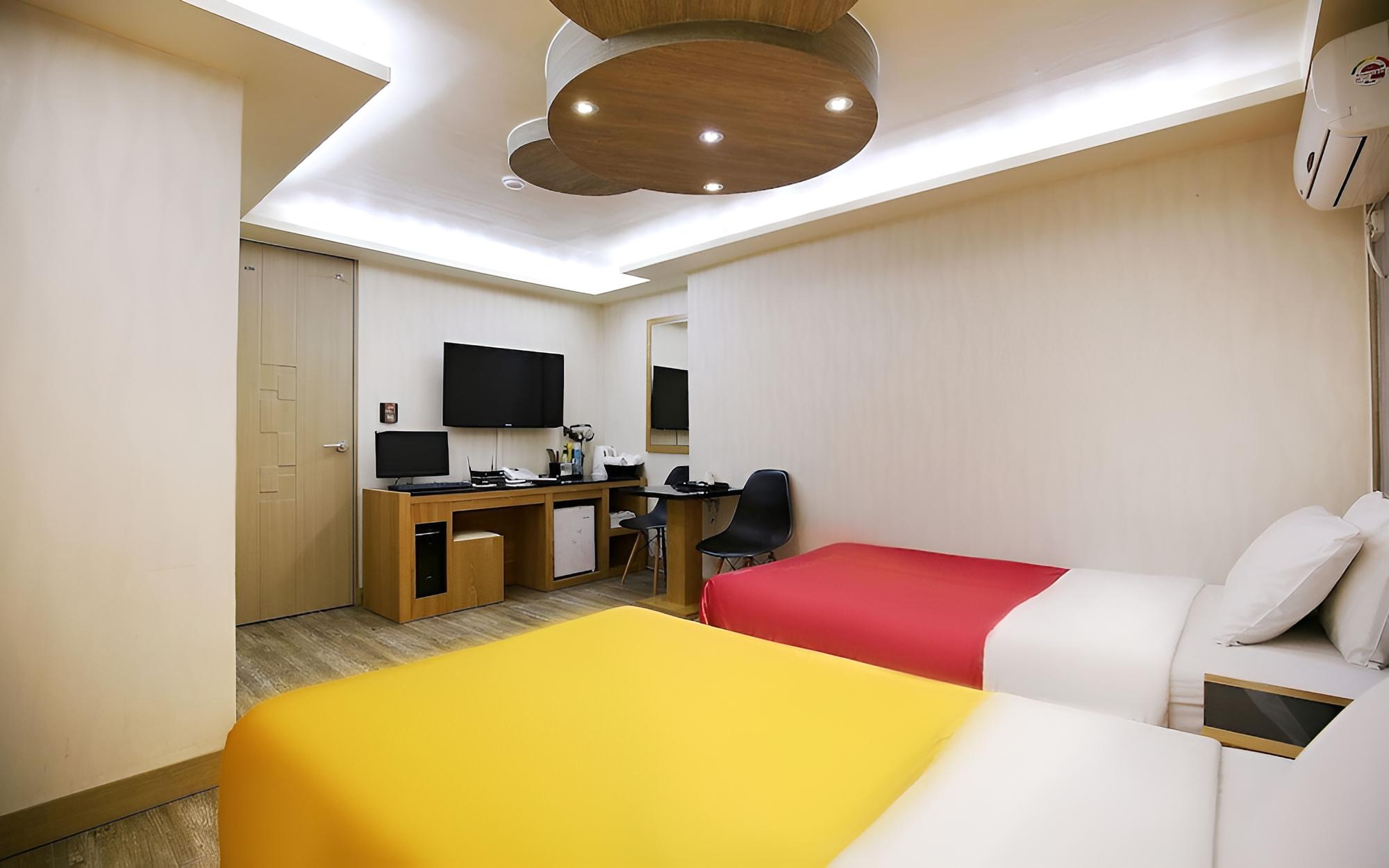 Room (Deluxe B)