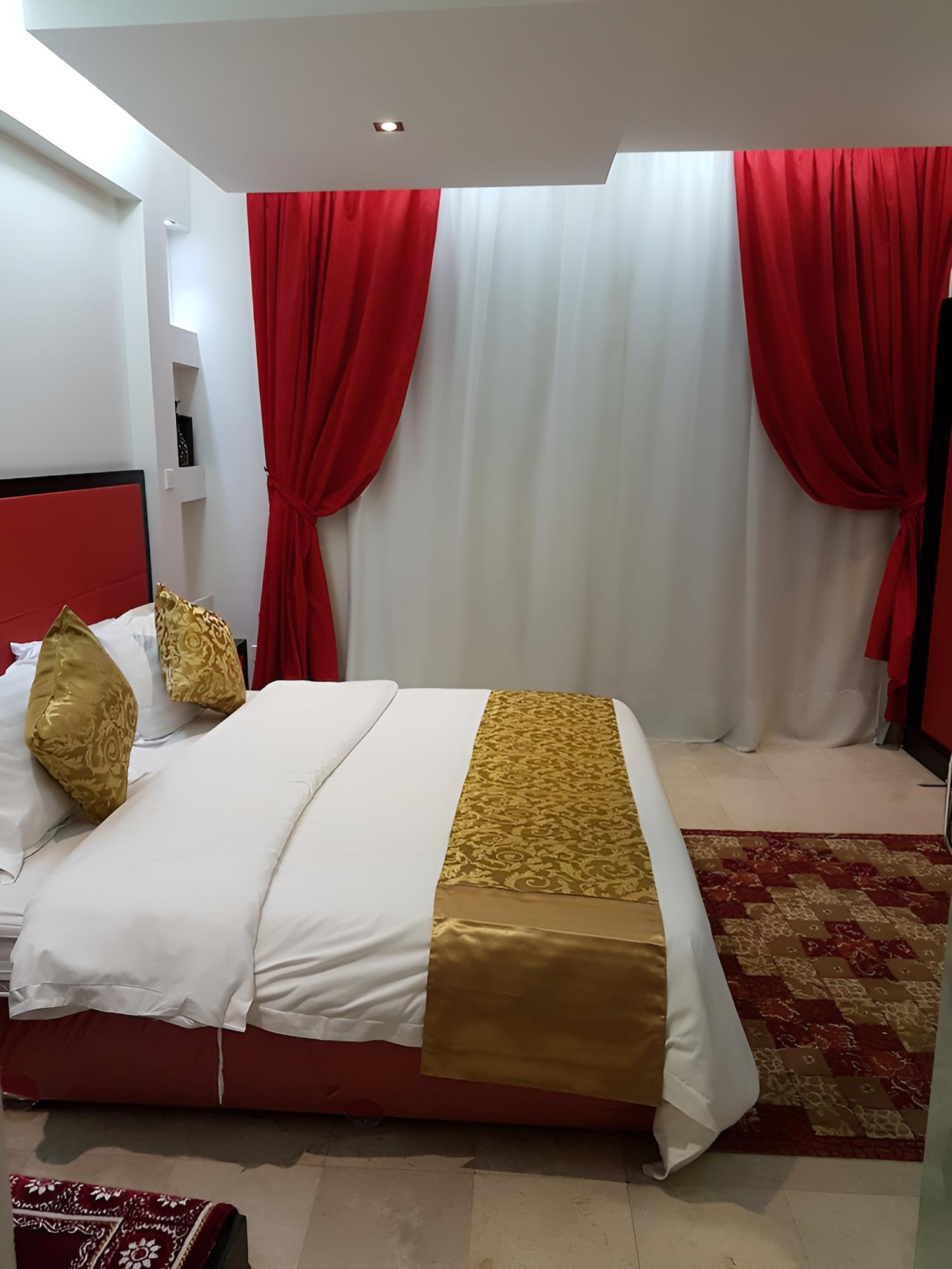 Suite, 3 Bedrooms