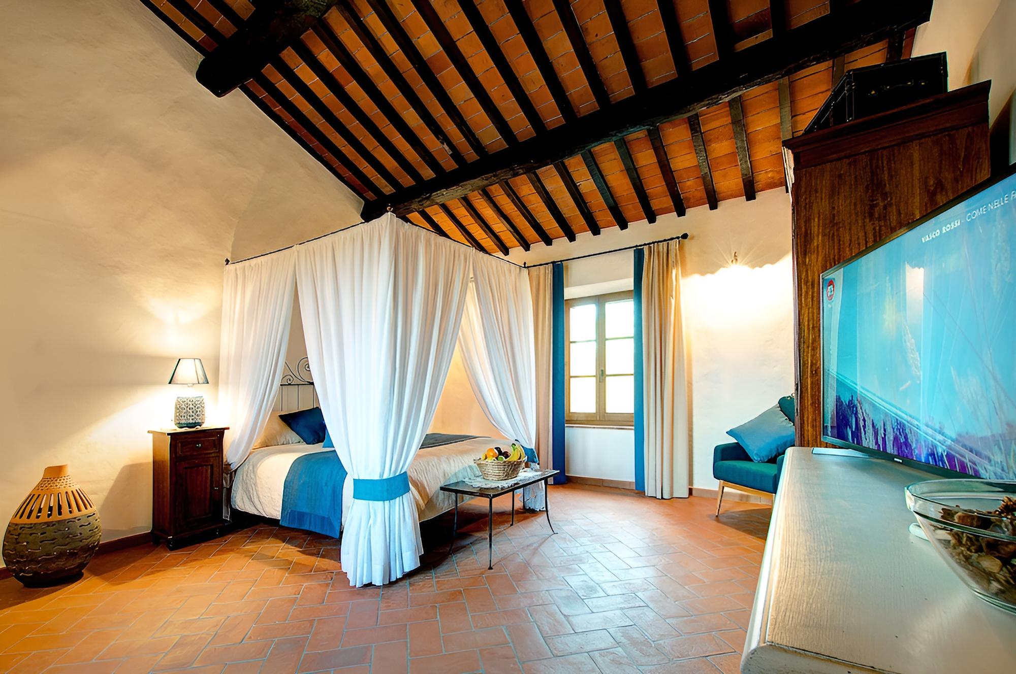 Superior Suite, Ensuite, Garden View ( "Rosa Blue") photo 1
