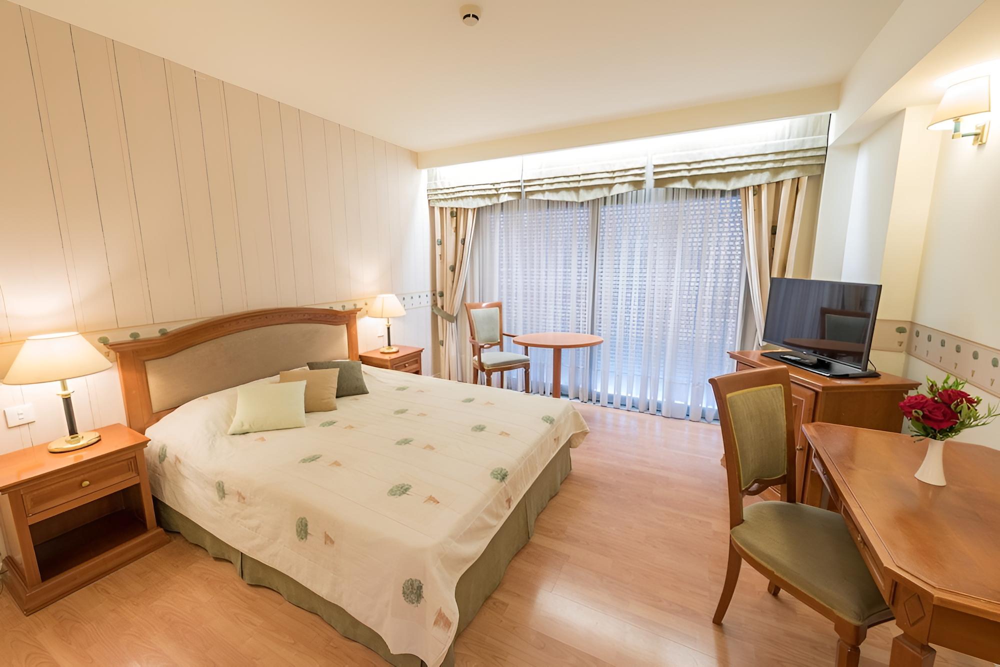 Standard Double Room, Partial Sea View photo 2
