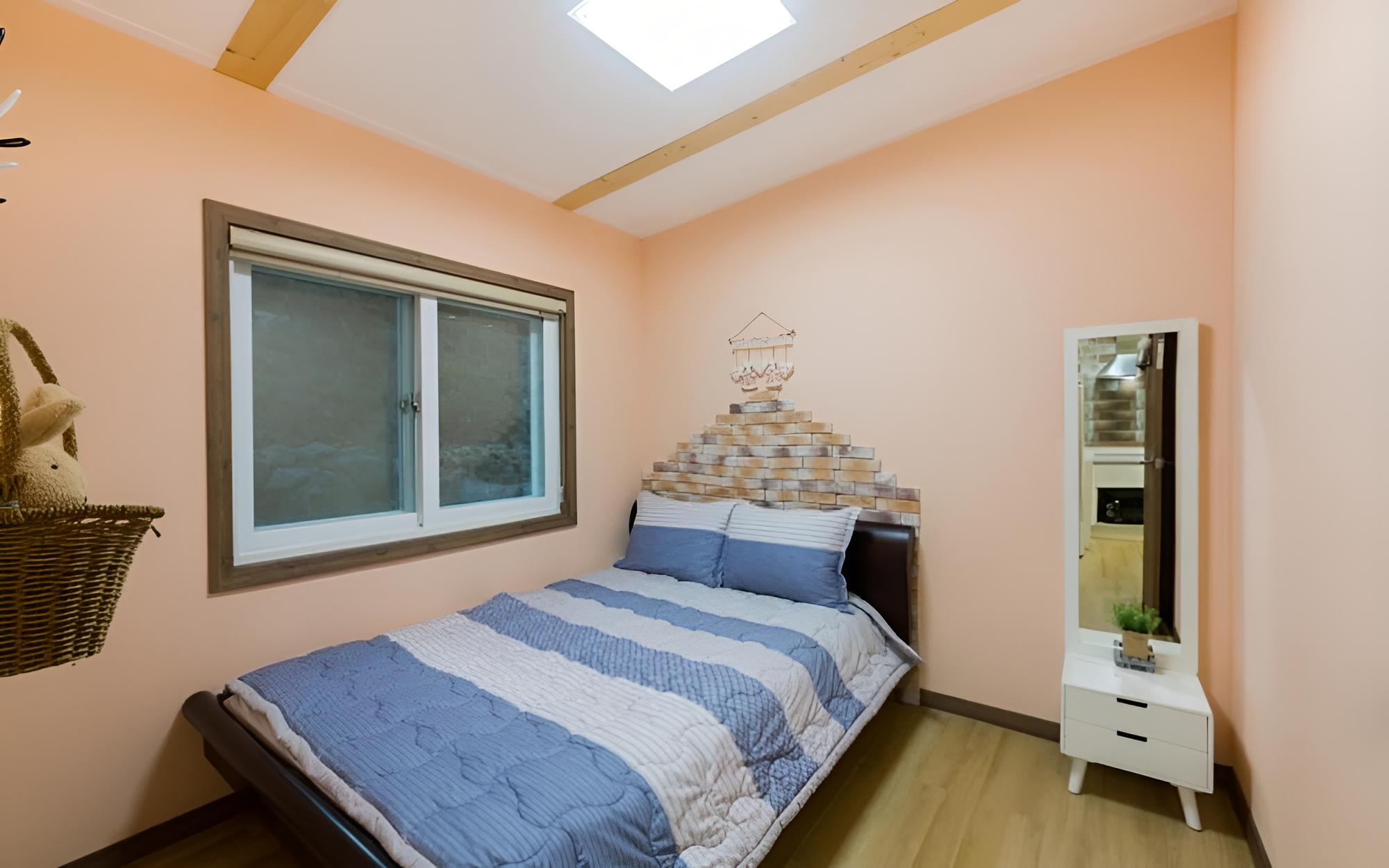 Room (Foret Room 3)