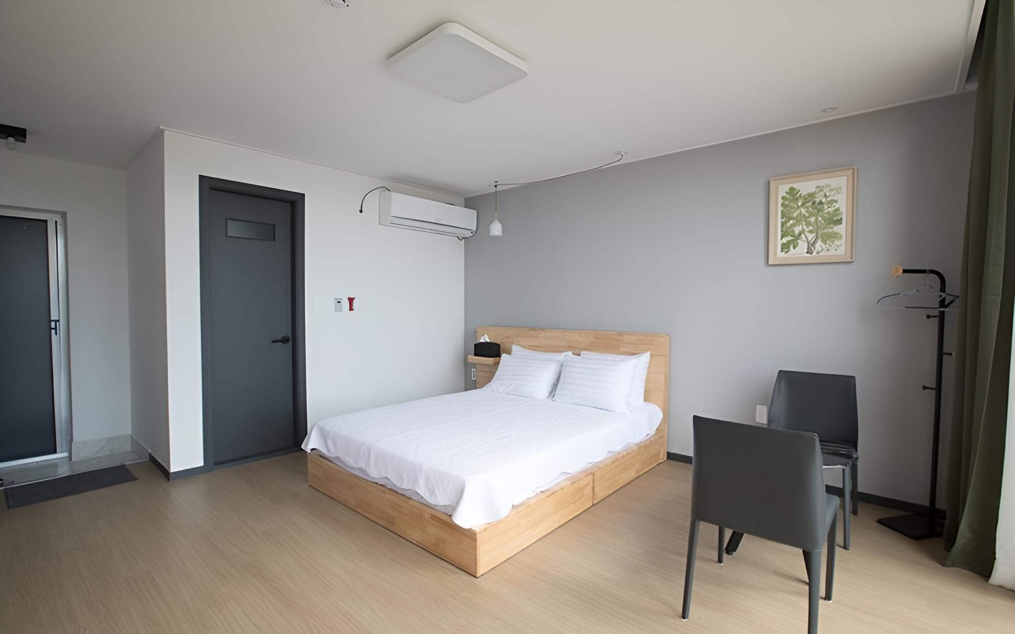 Room (Room5)