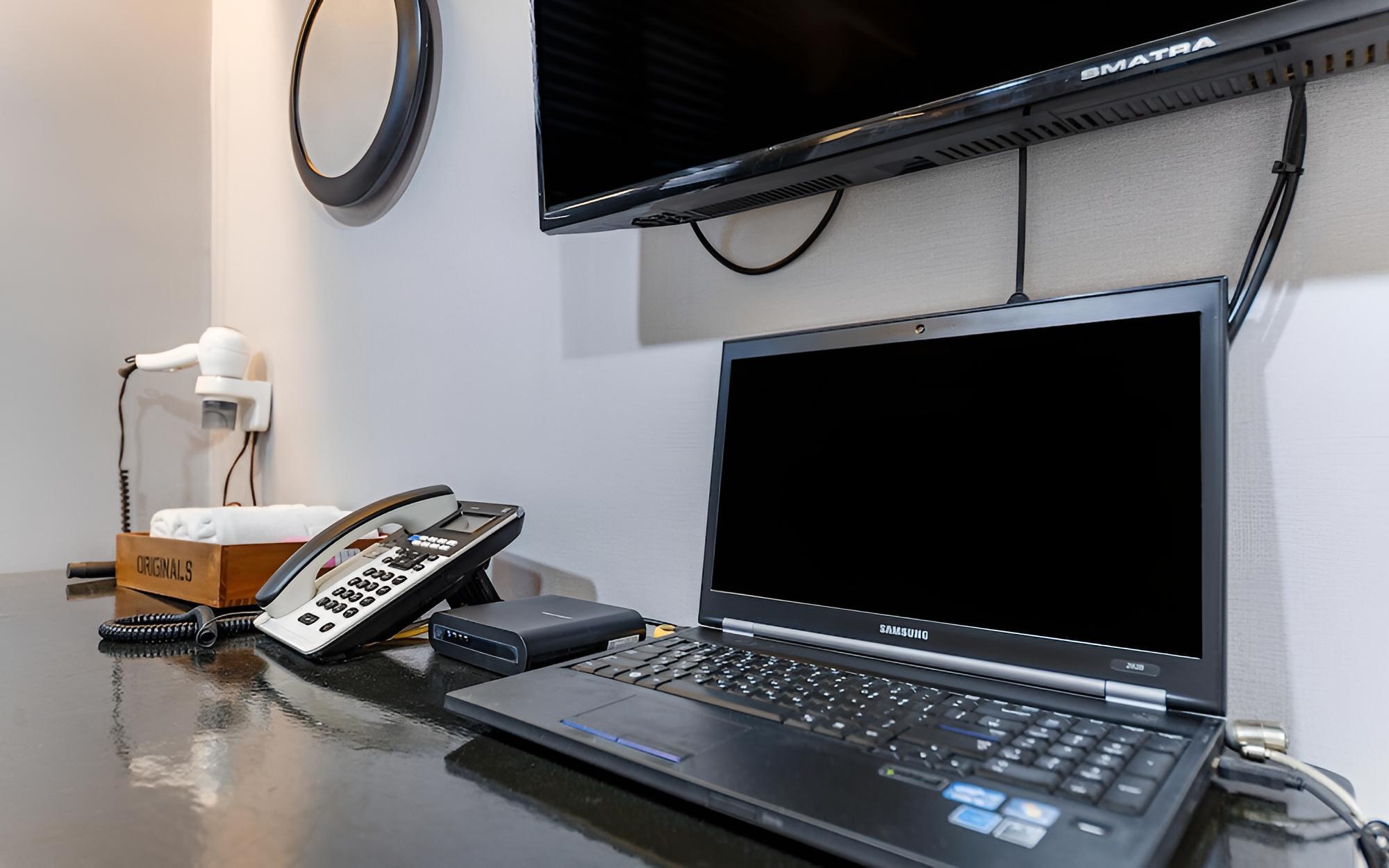 Room (Standard B - Room Random (NETFLIX ava)
