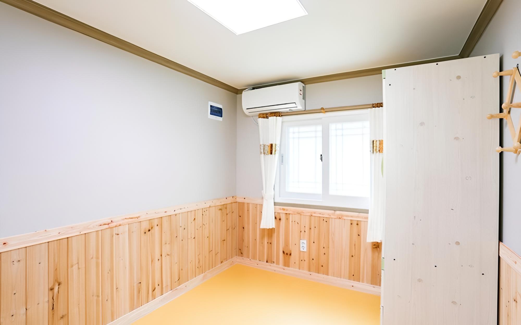 Room (Haneul (Unshared House))