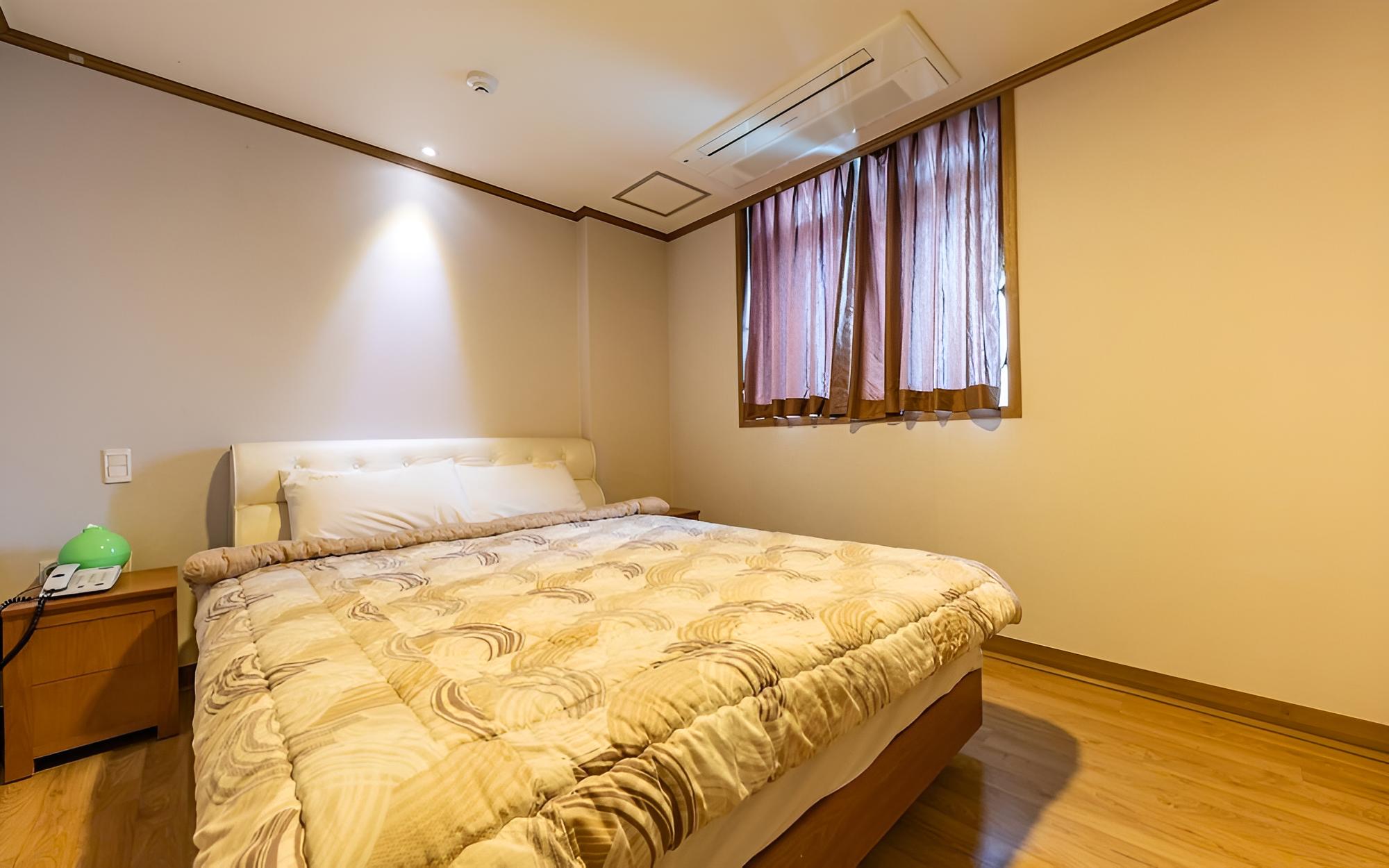 Room (Residence-Double Room(Condominium typ)