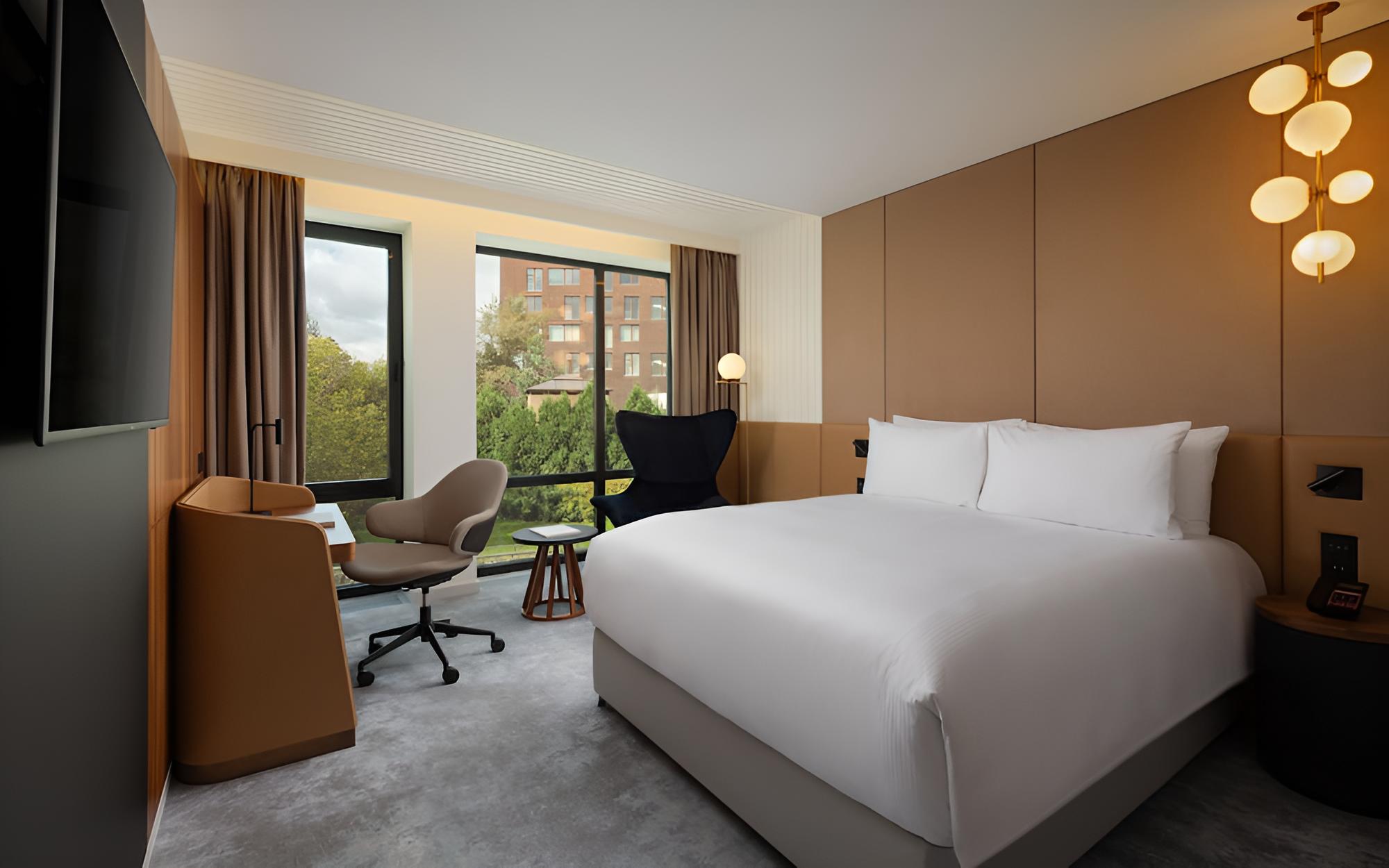 Executive Double Room, 1 Double Bed, City View (High Floor)
