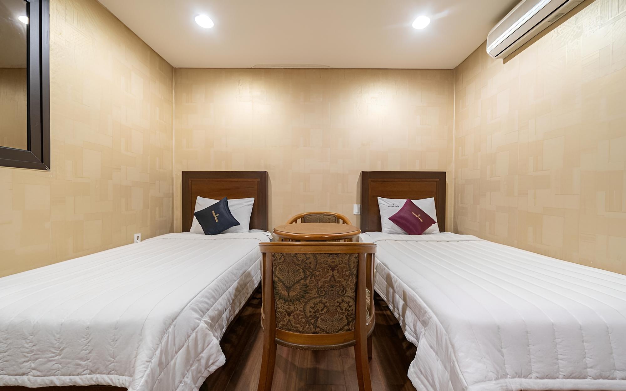 Room (Twin (No additional person allowed)) - Photo 3