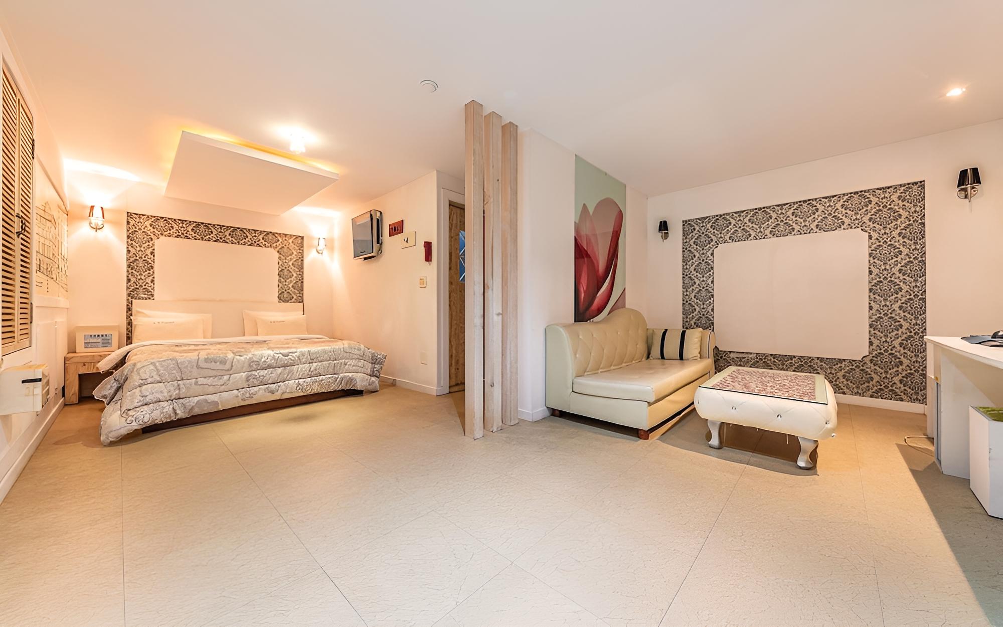 Room (Suite room (Onsite Payment Available))