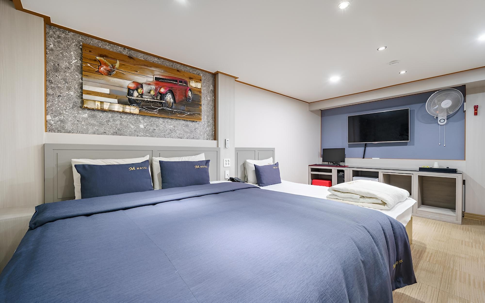 Room (Twin (Double Single / Bathtub Hotel-s)