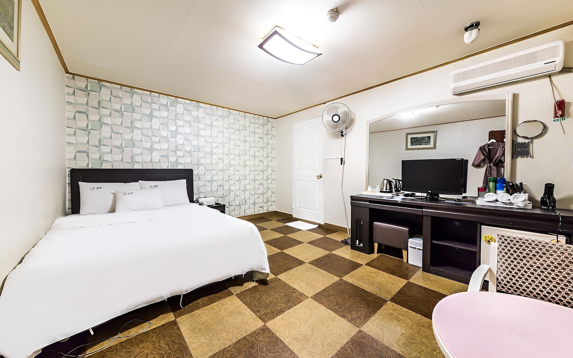 Room (Standard Room)