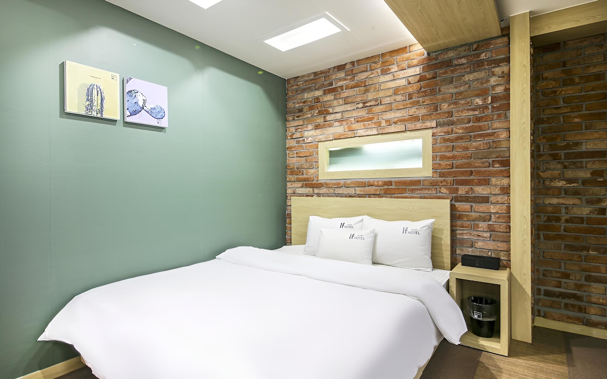 Room (High Performing 2PC (OTT))