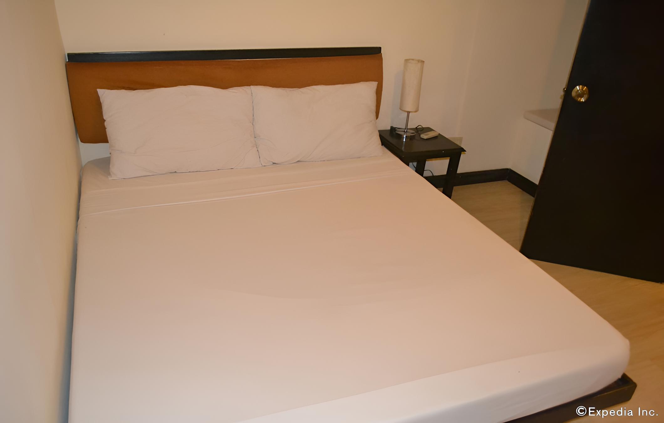 2 Bedroom Deluxe Suite