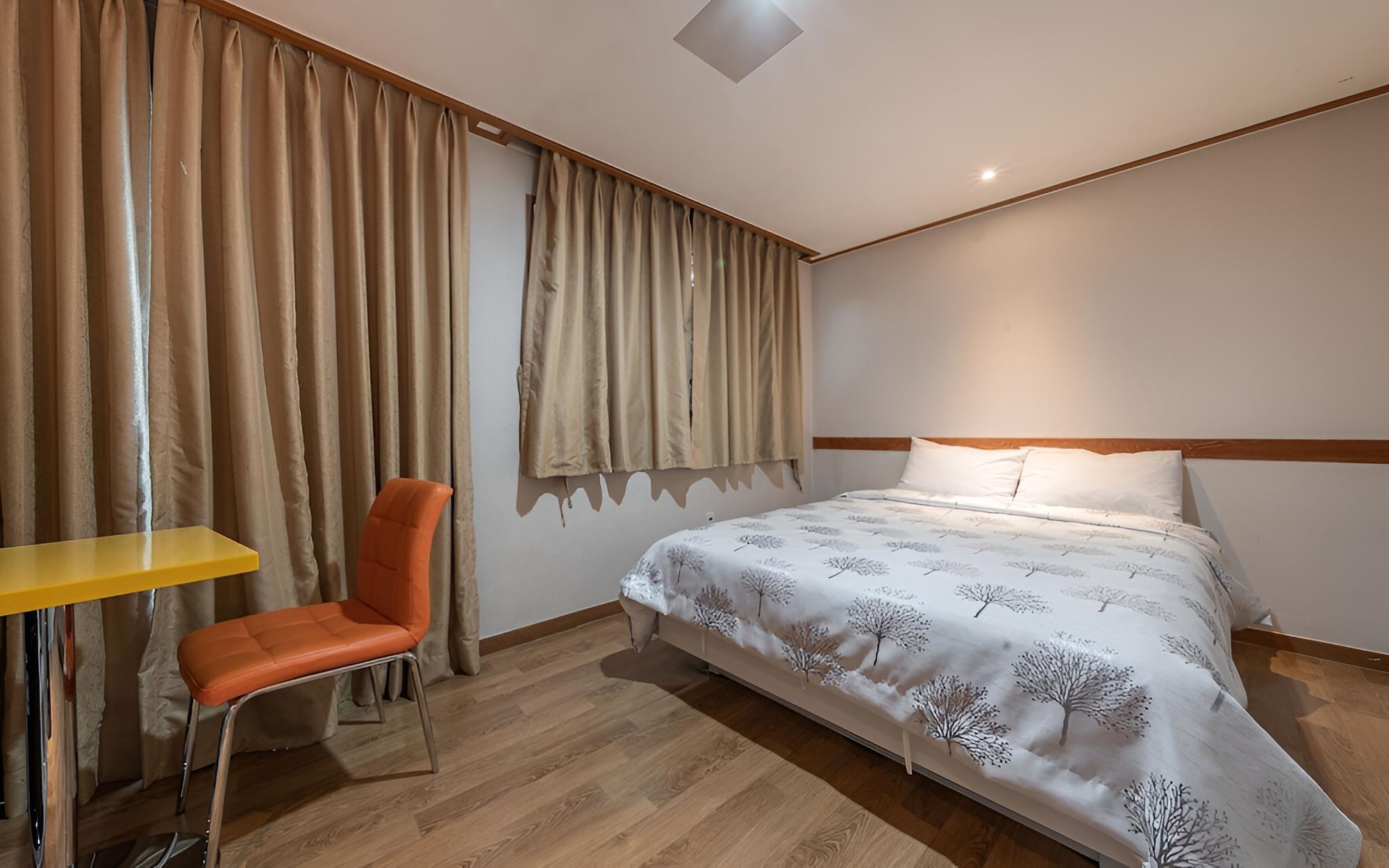 Room (Standard Room)