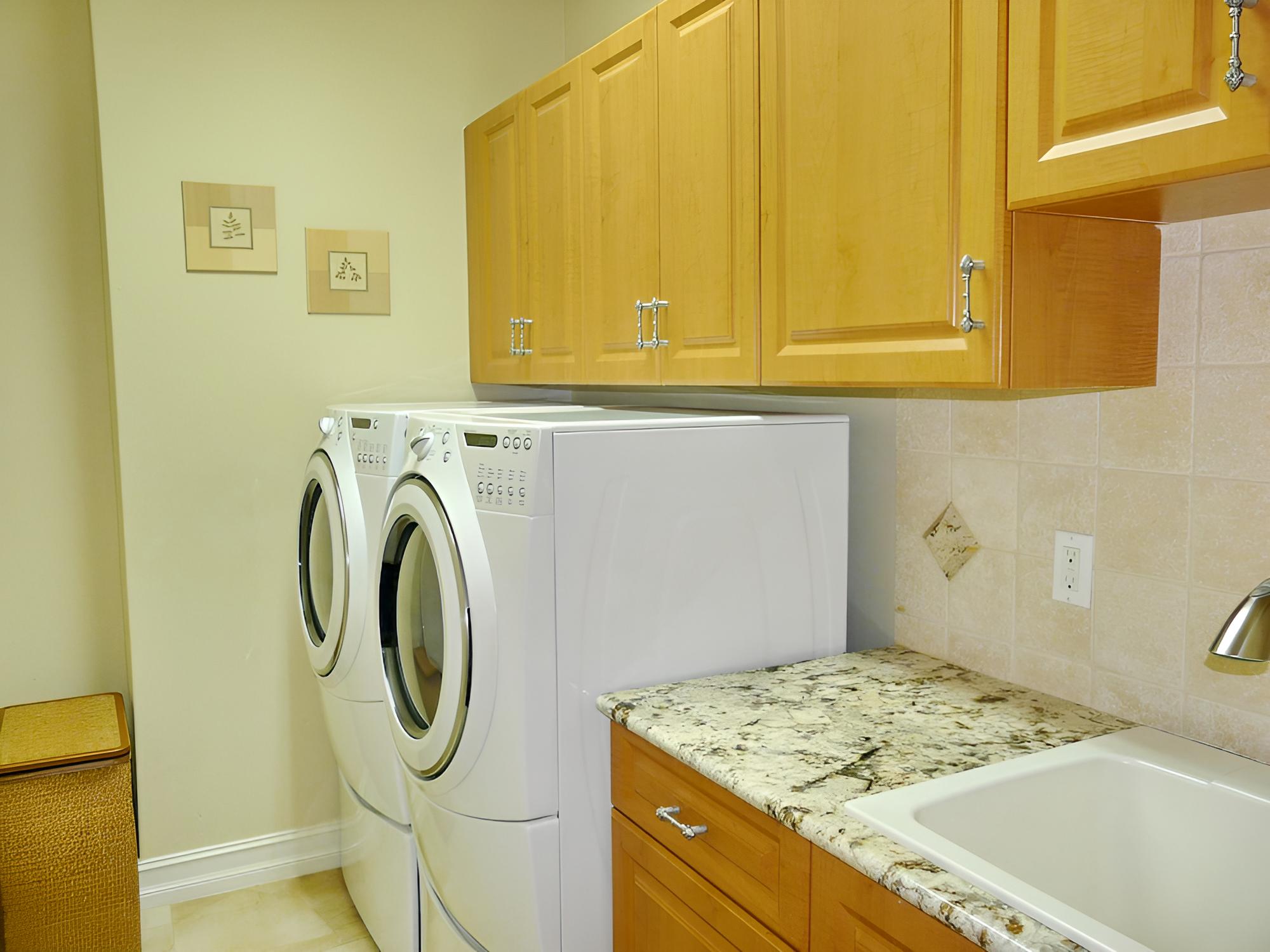 House, Multiple Beds (781 Sea Court)