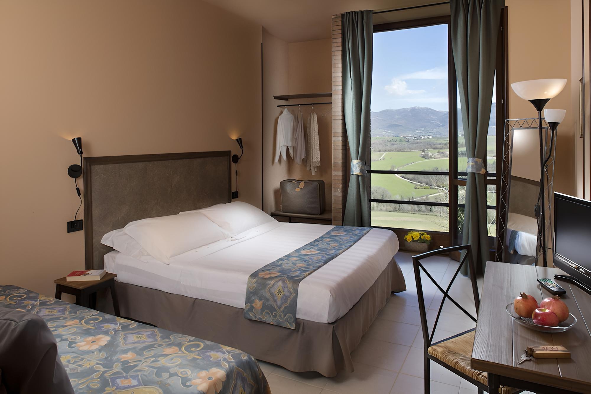 Deluxe Triple Room, Hill View photo 1