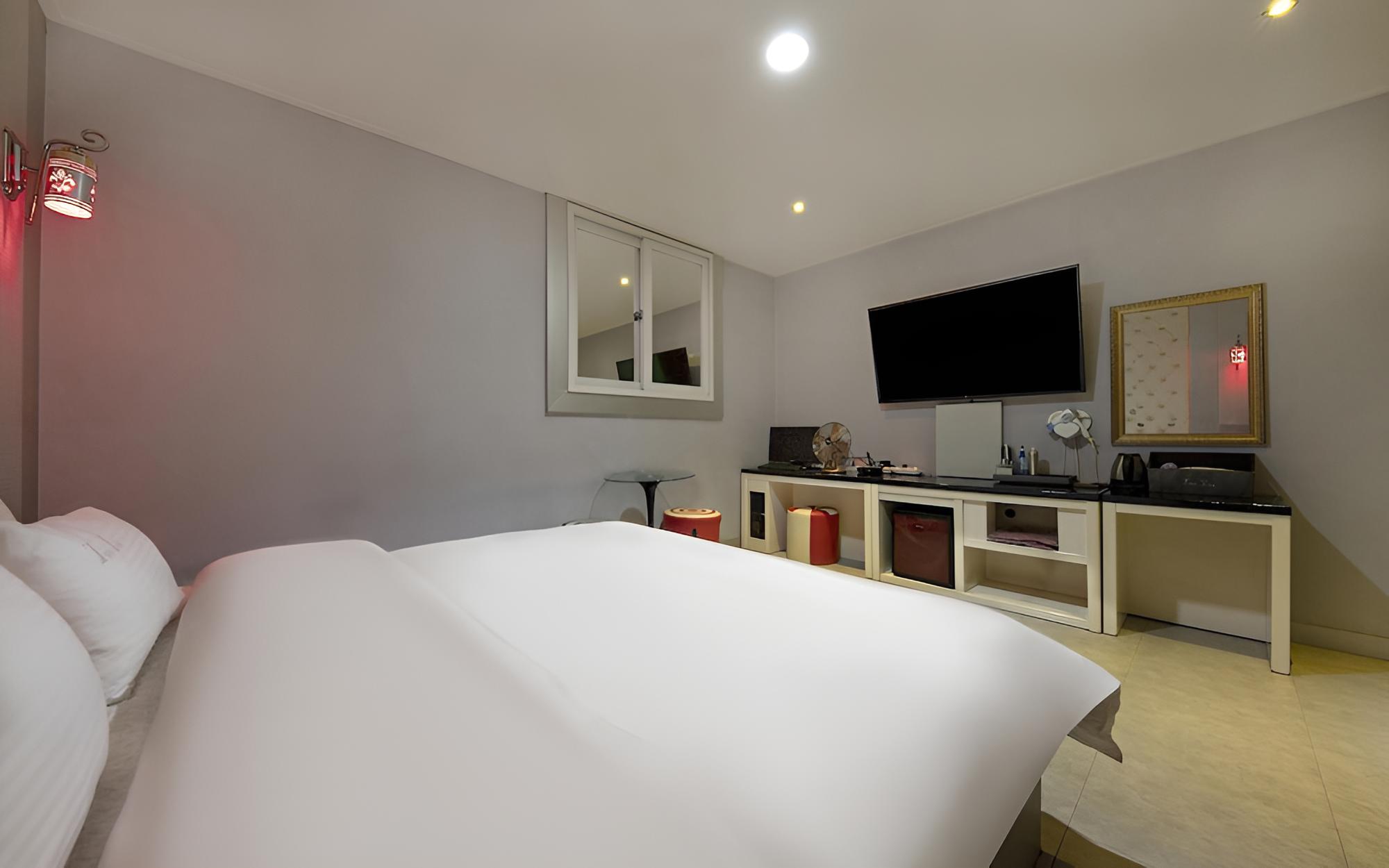 Room (STANDARD (Free Breakfast 1 PC Bathtub)