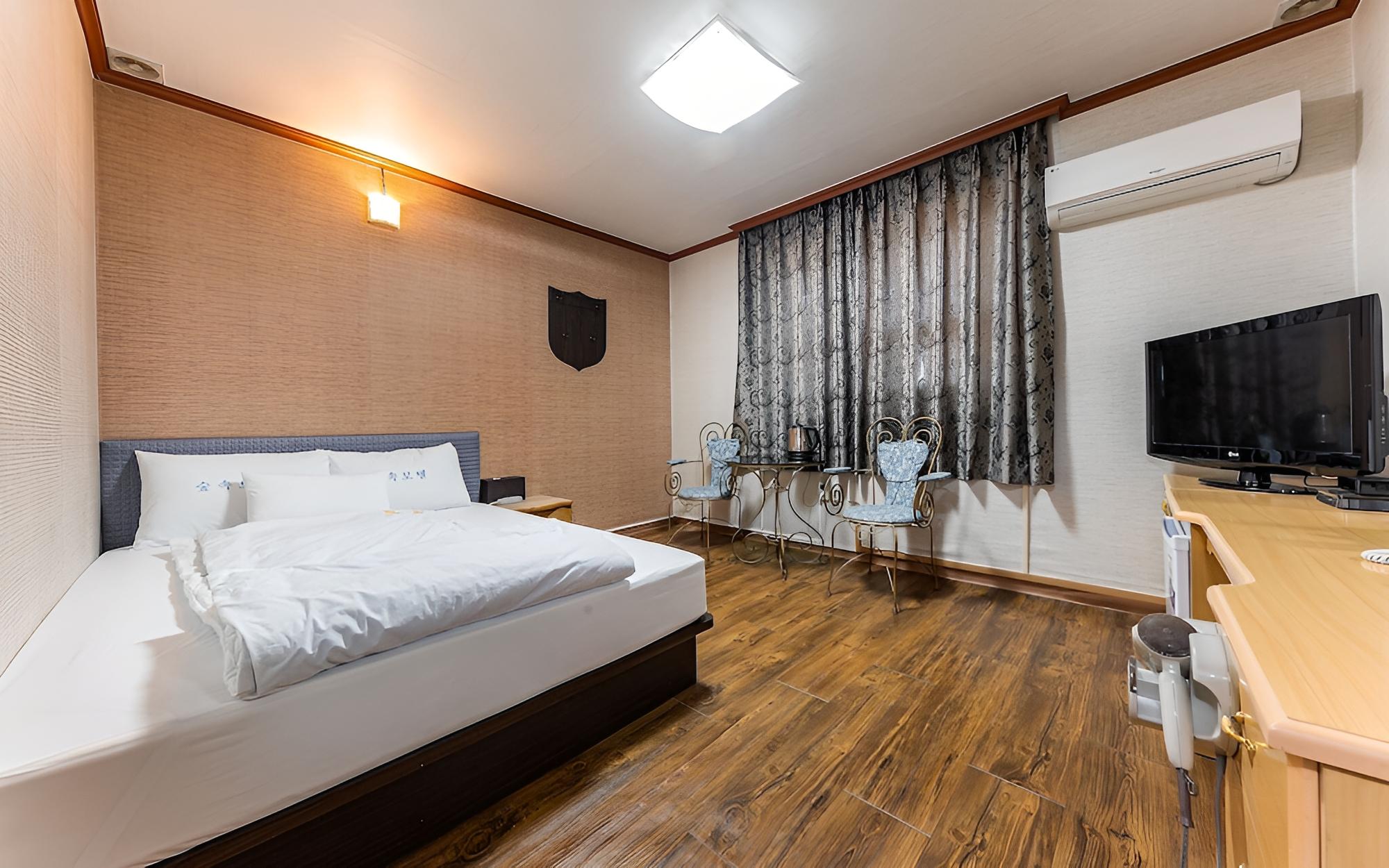 Room (Common Room)