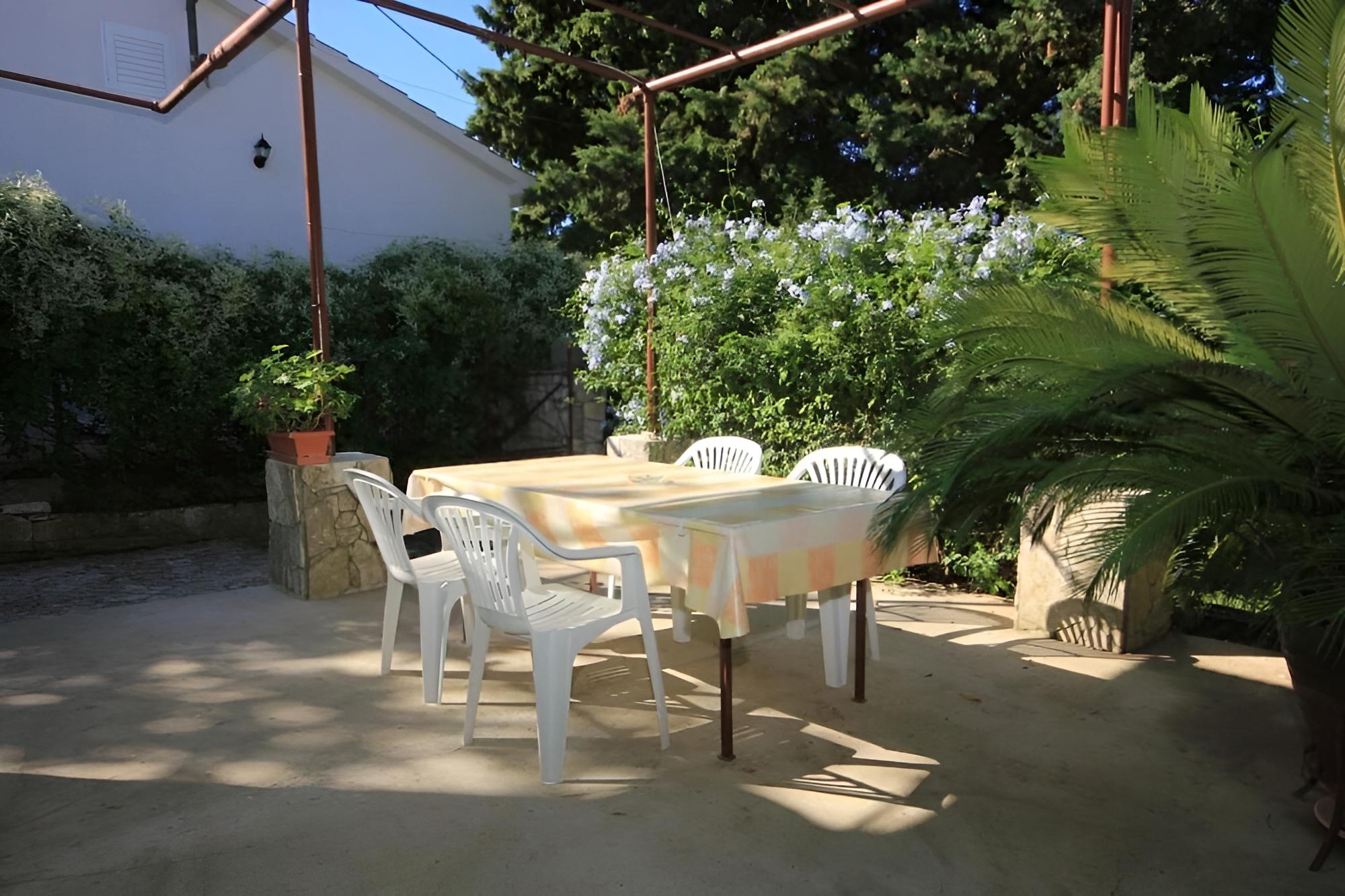 House (Paulo3 - close to the sea - H(4+2))