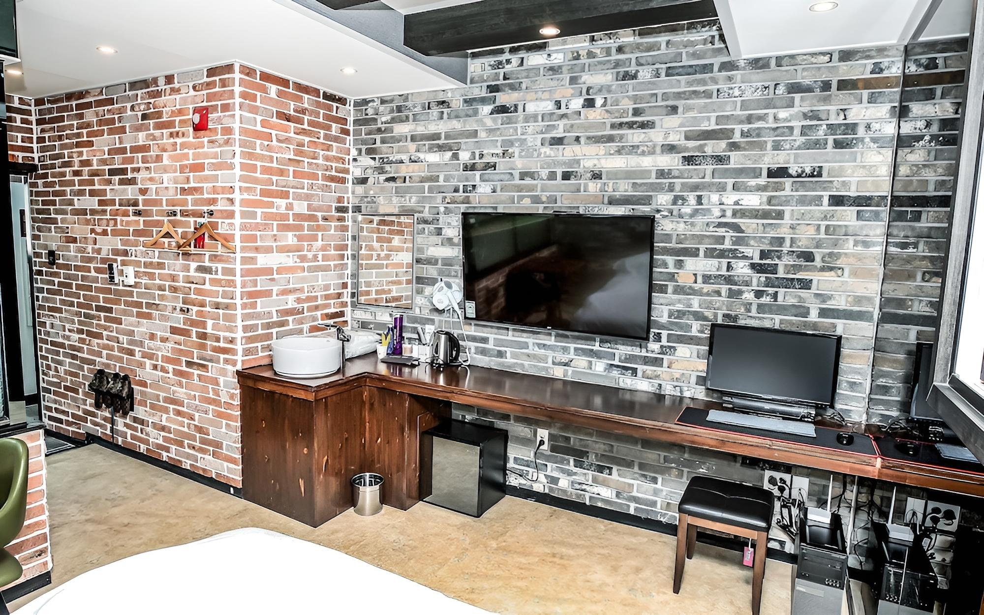 Room (Special Room) - Photo 15